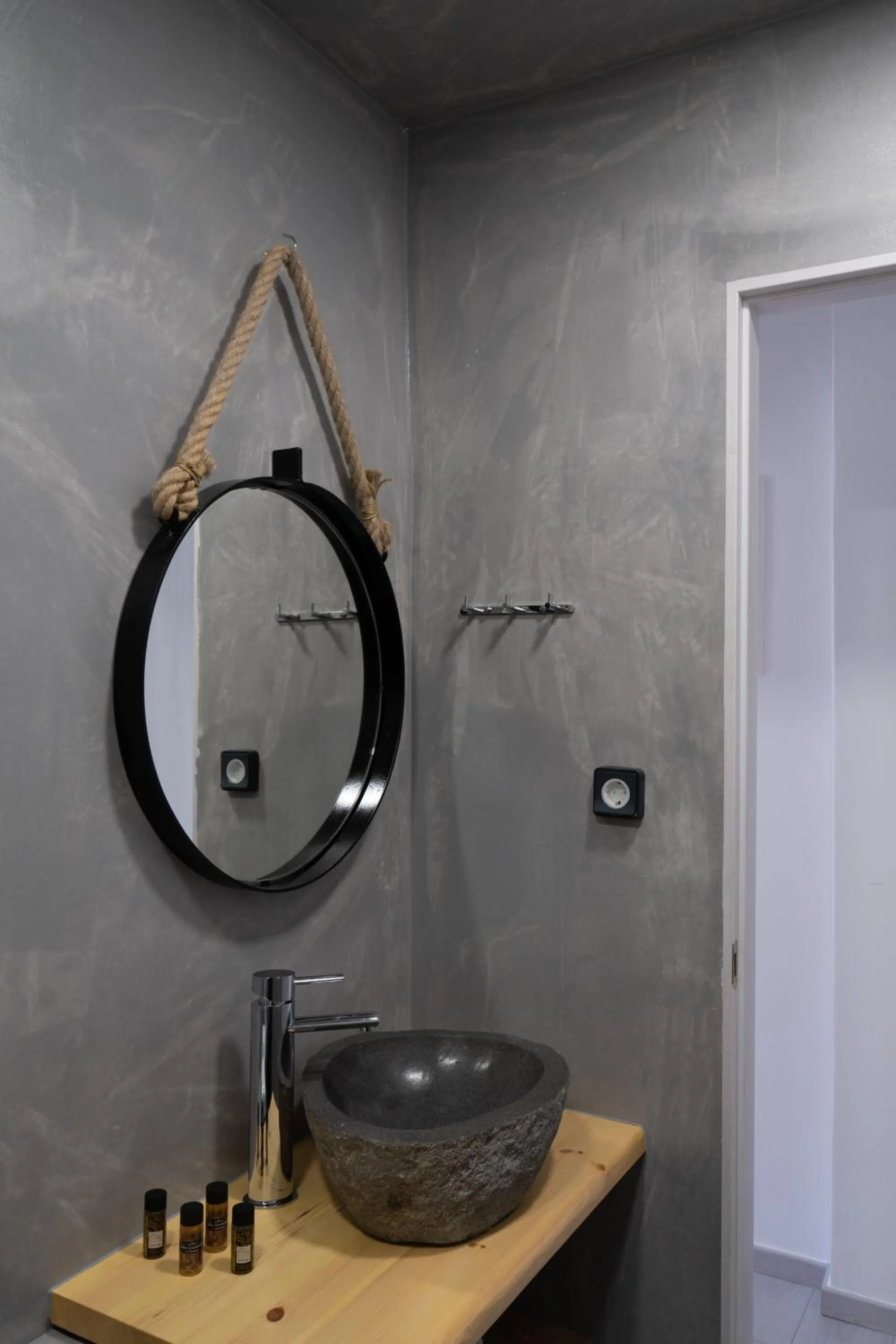 Bathroom in Sunray Lodgings