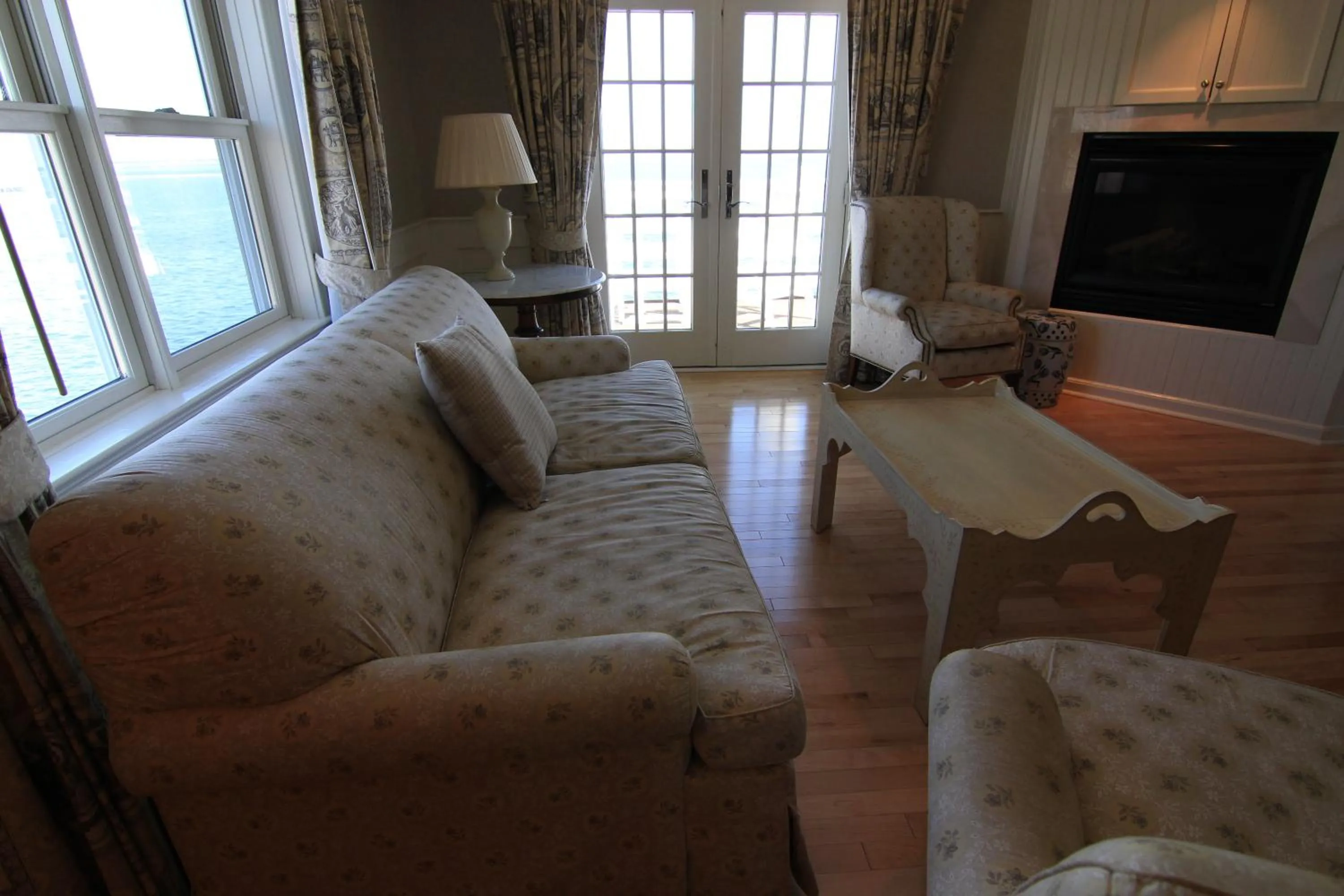 Living room in Anchor Inn Beach House