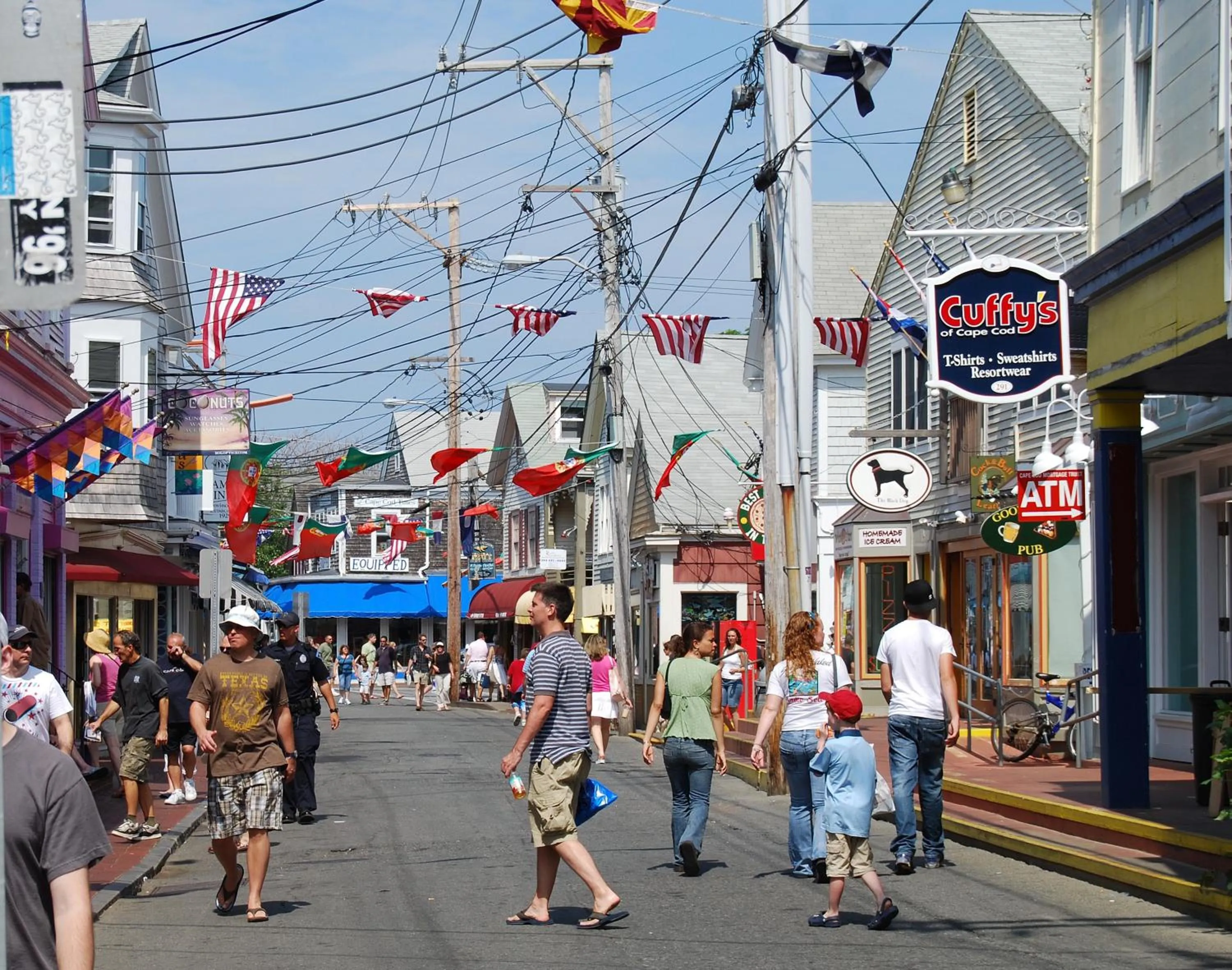 Day in Anchor Inn Beach House