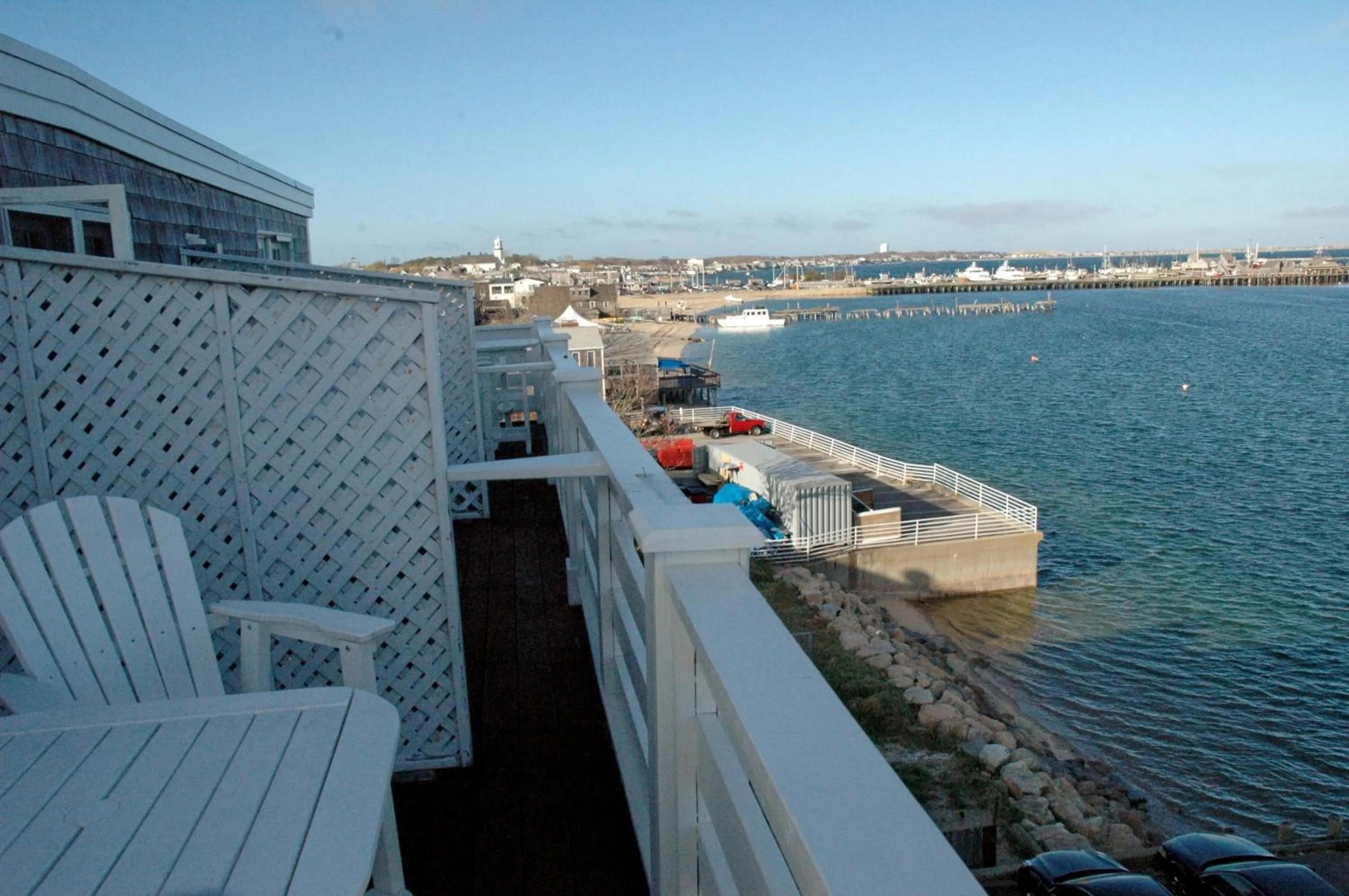 Day in Anchor Inn Beach House