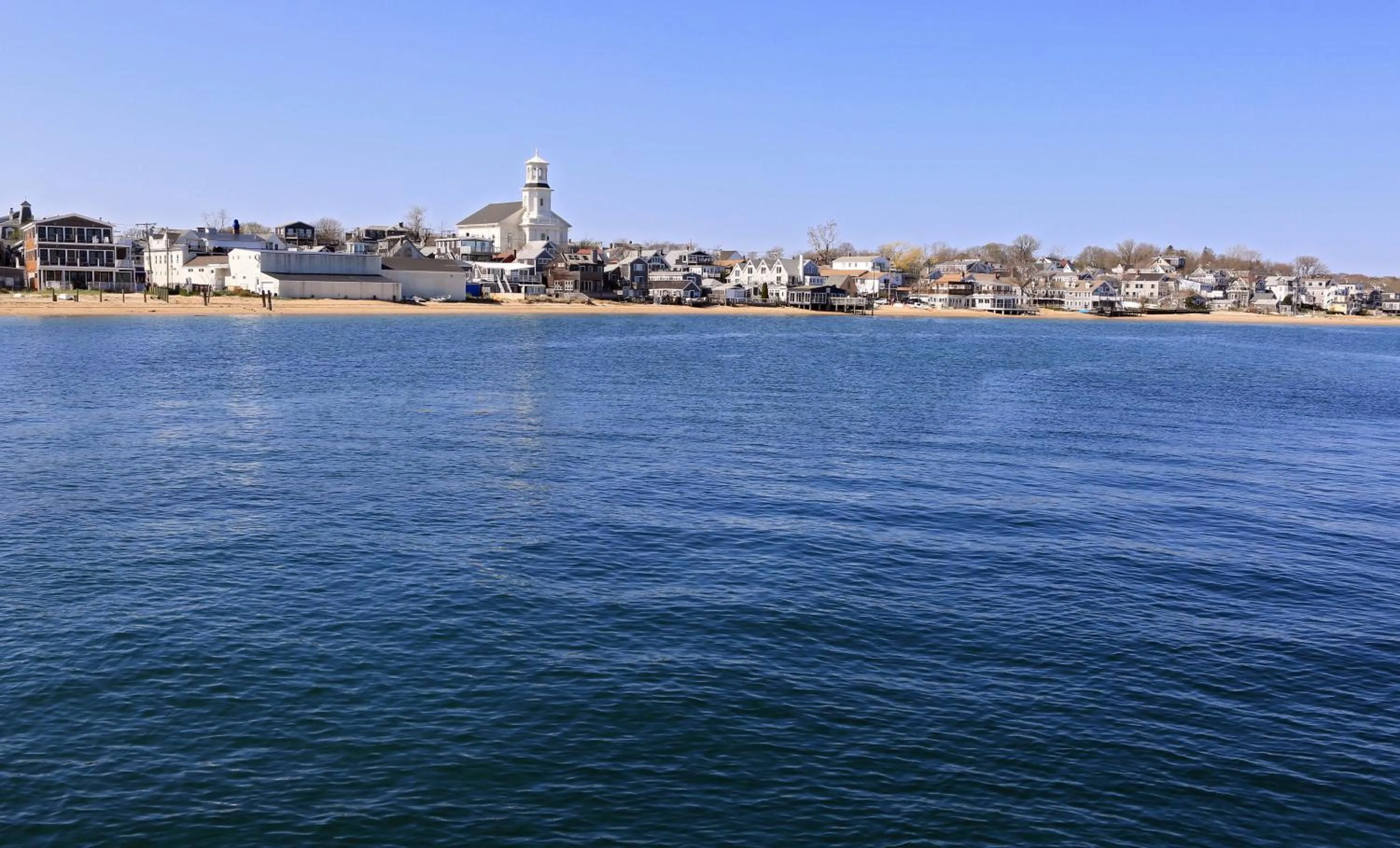 Spring in Anchor Inn Beach House