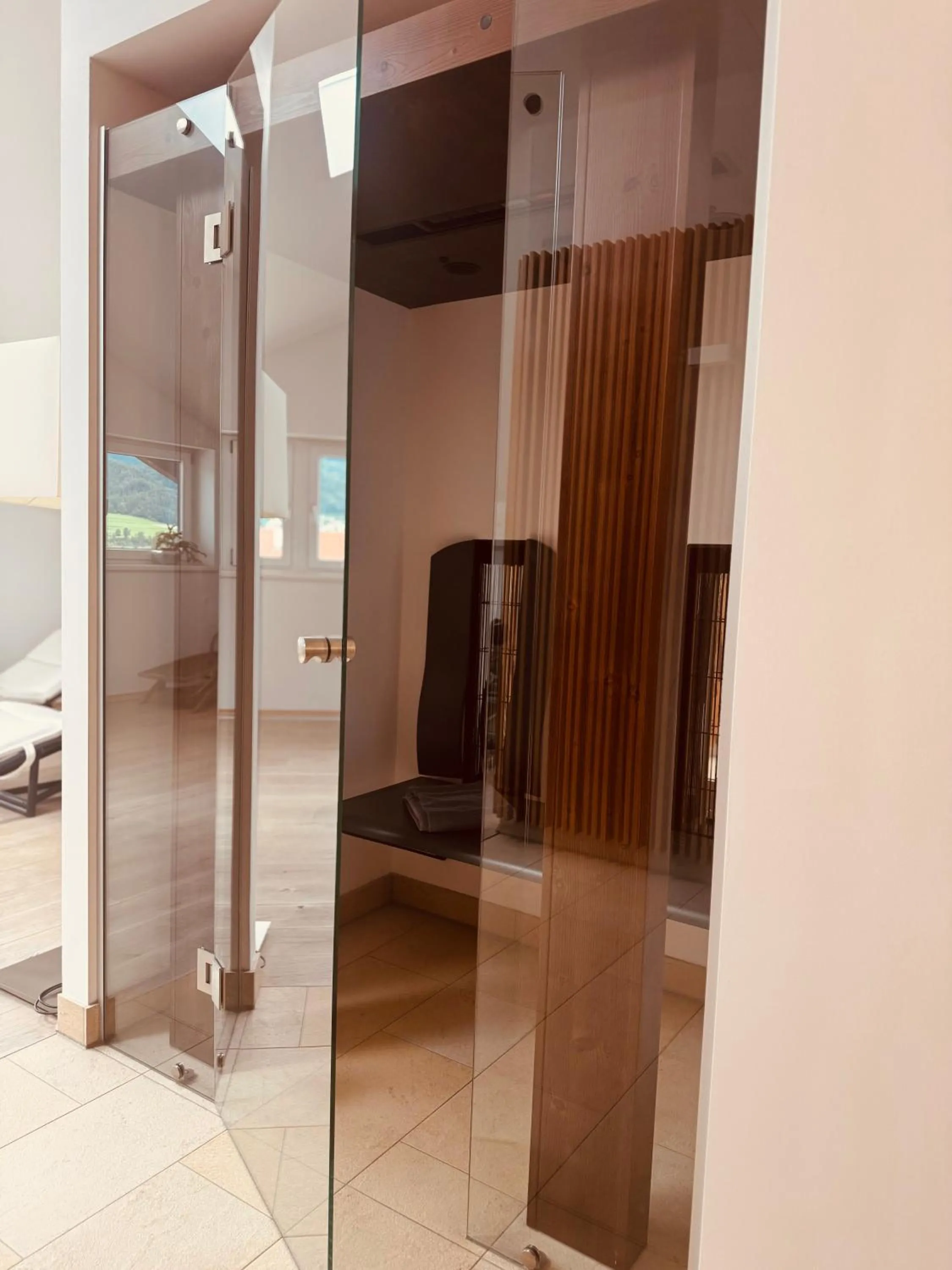 Spa and wellness centre/facilities, Bed in Hotel Goldener Adler Wattens