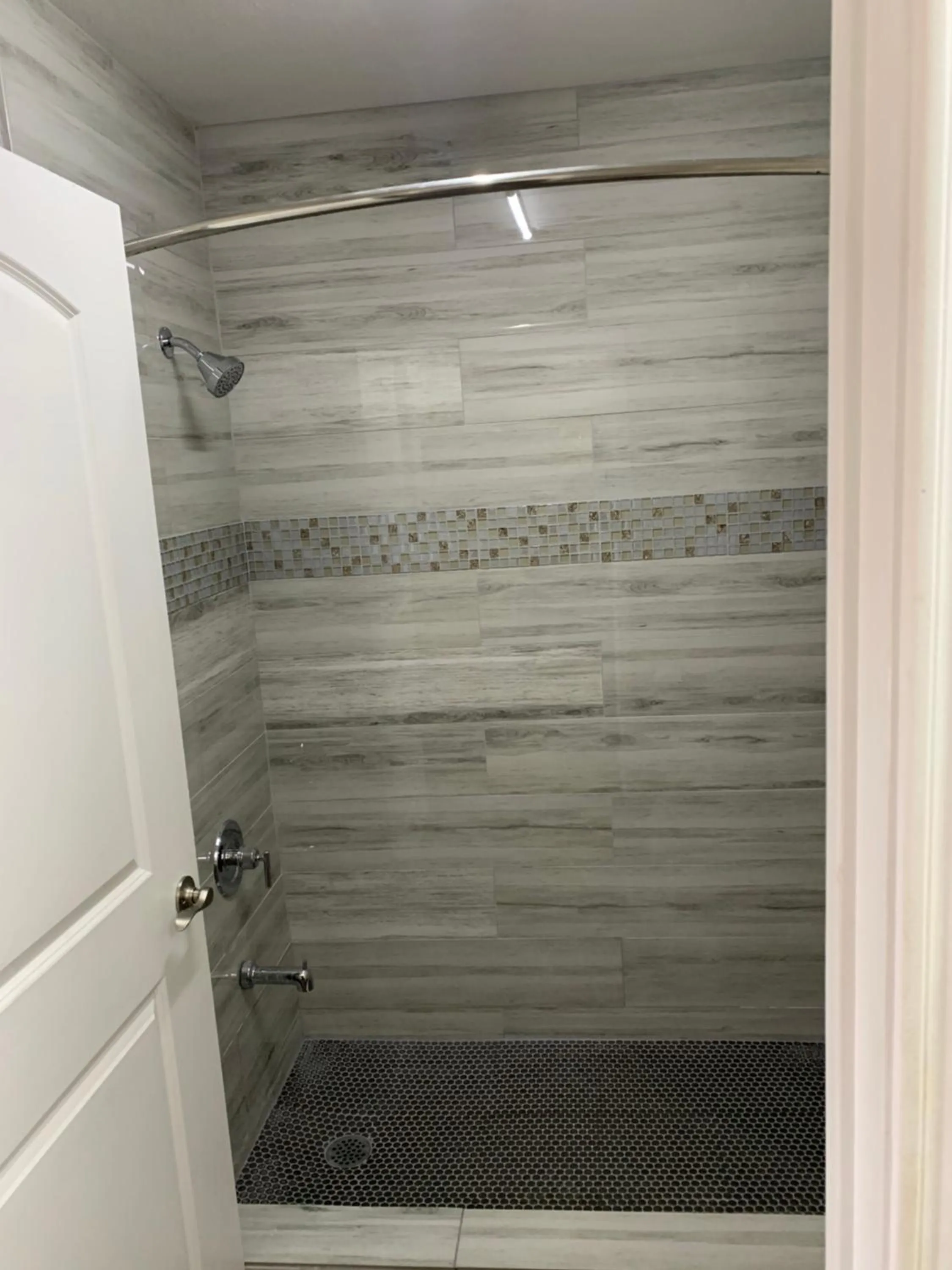 Photo of the whole room in SouthTown S.A. Inn