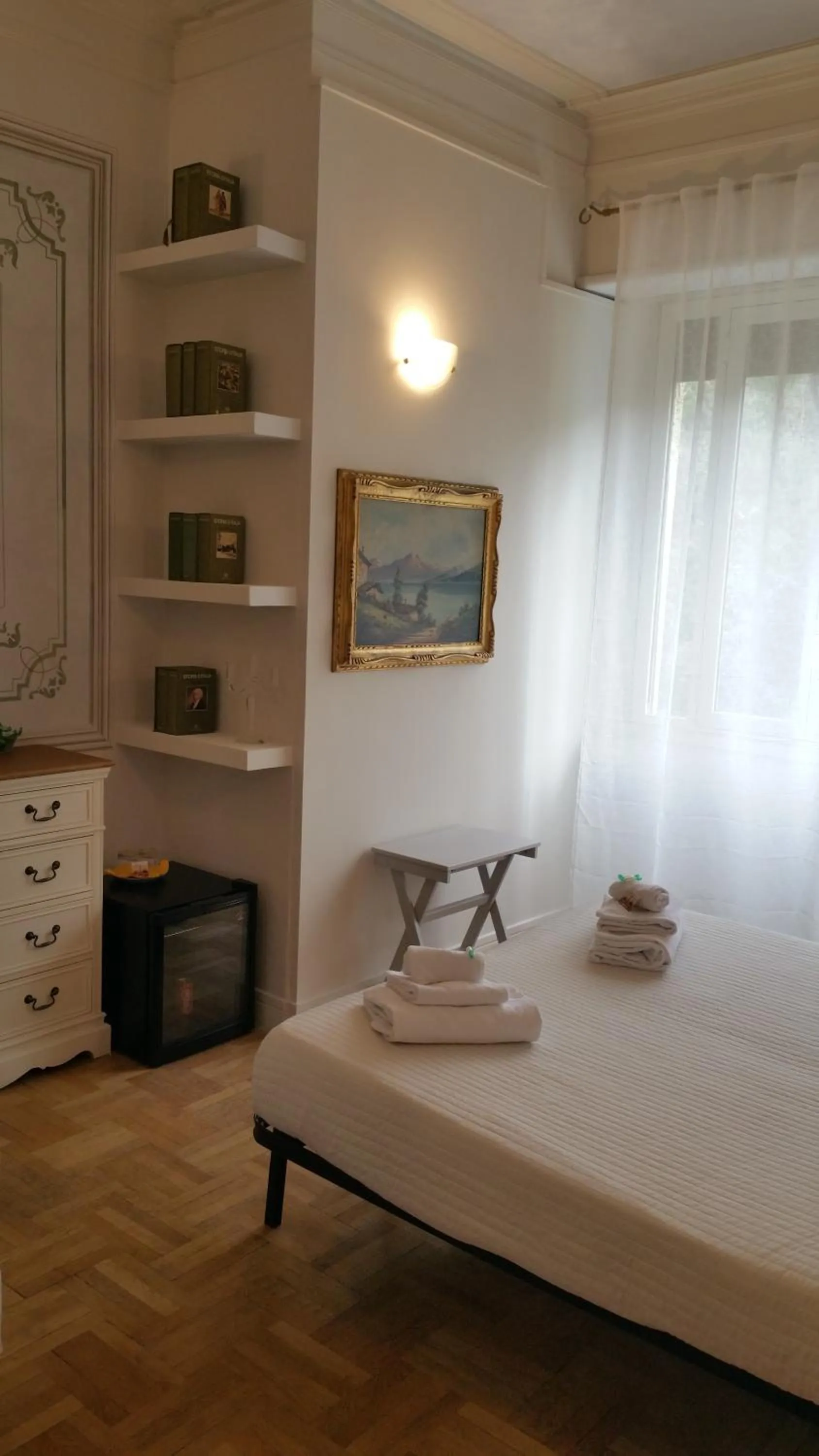 Photo of the whole room, Bed in Suites Piazza Del Popolo