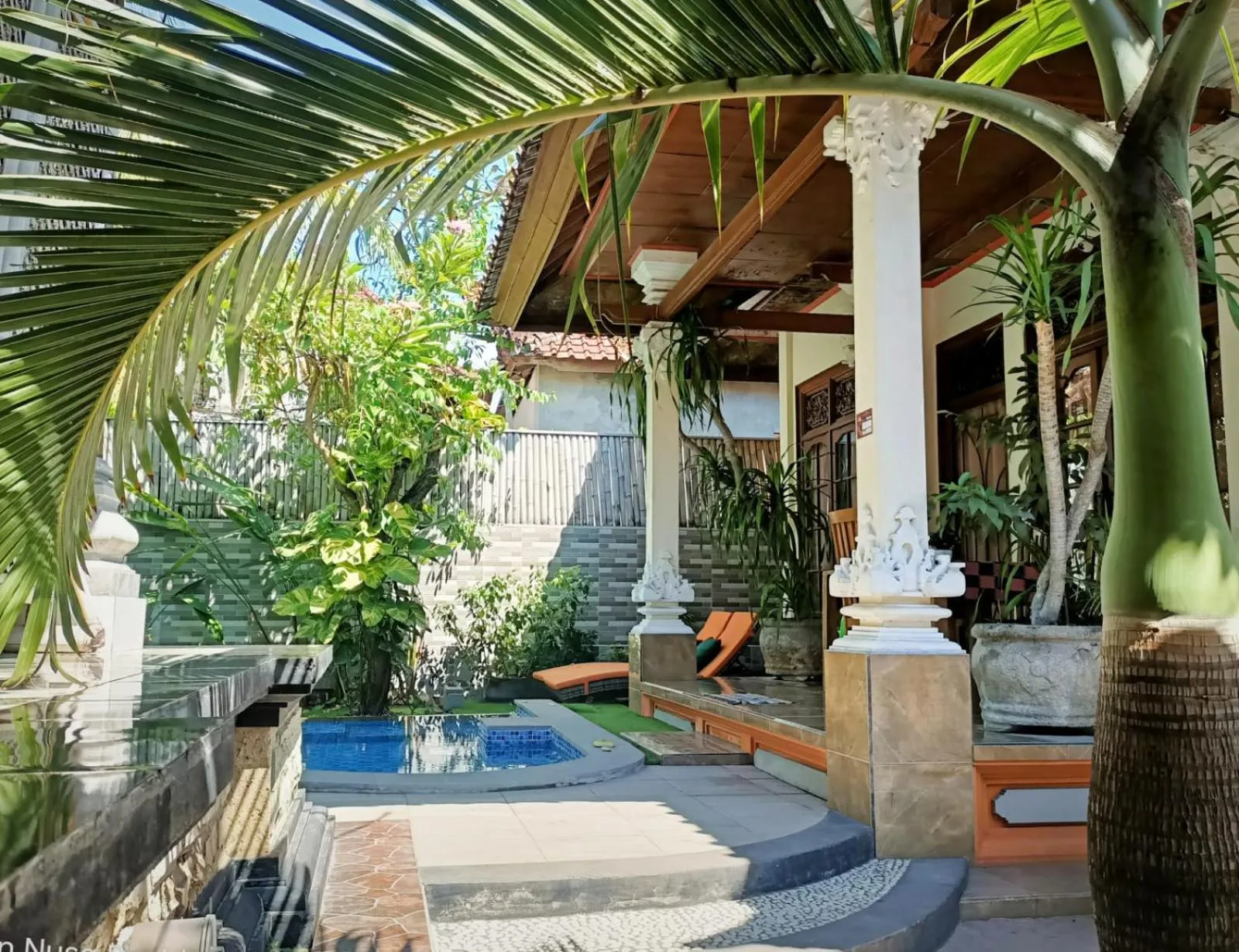 Swimming pool in Green Palace Homestay