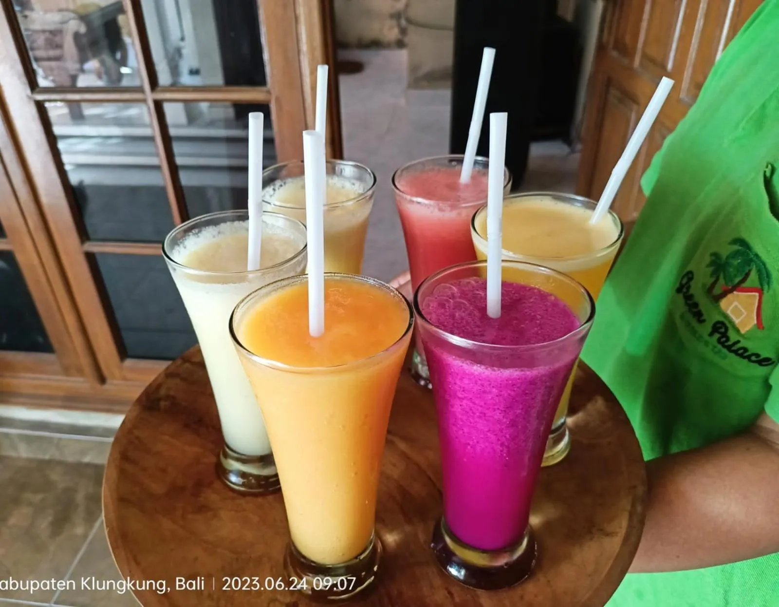 Food and drinks in Green Palace Homestay