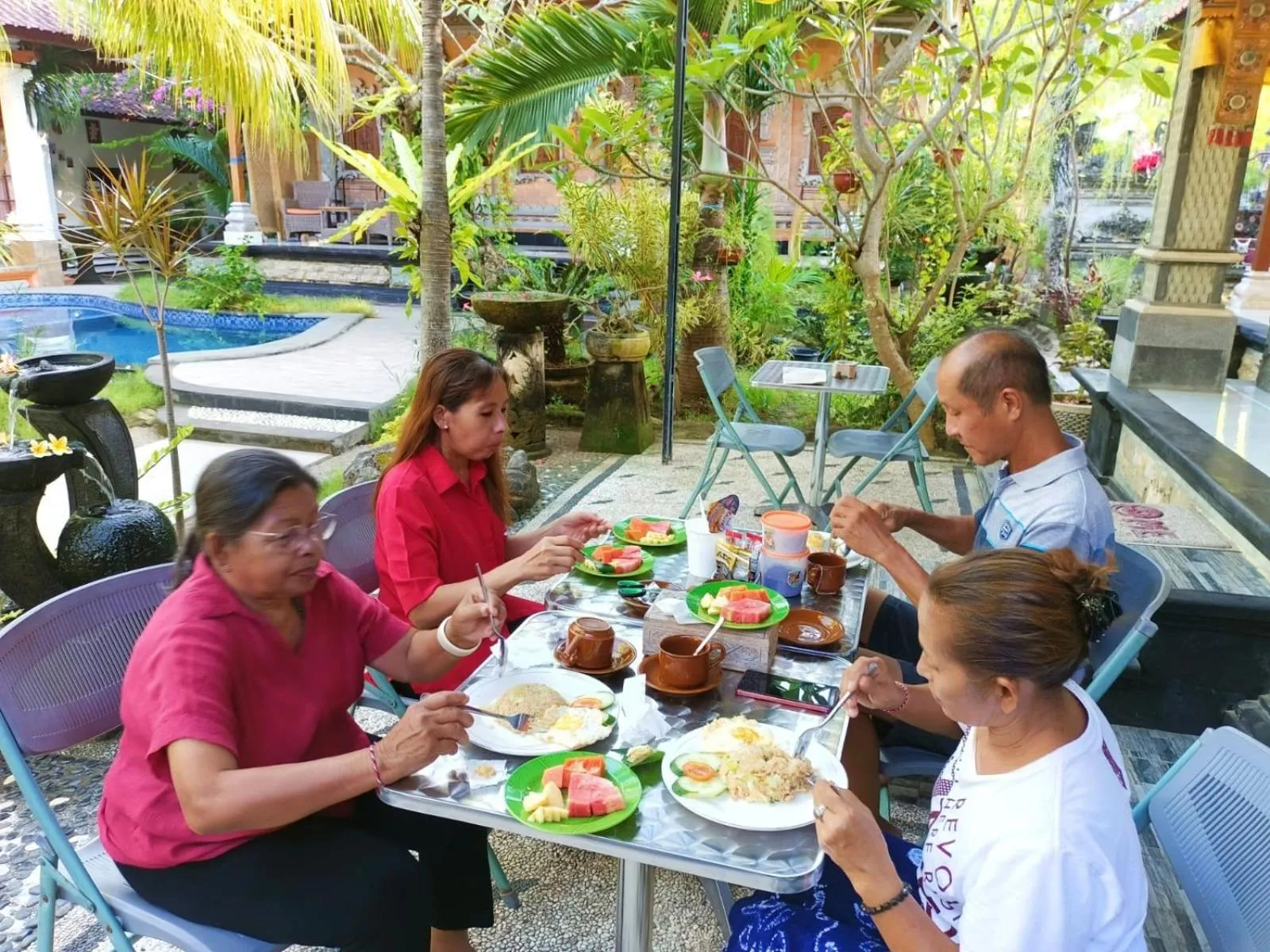 People in Green Palace Homestay