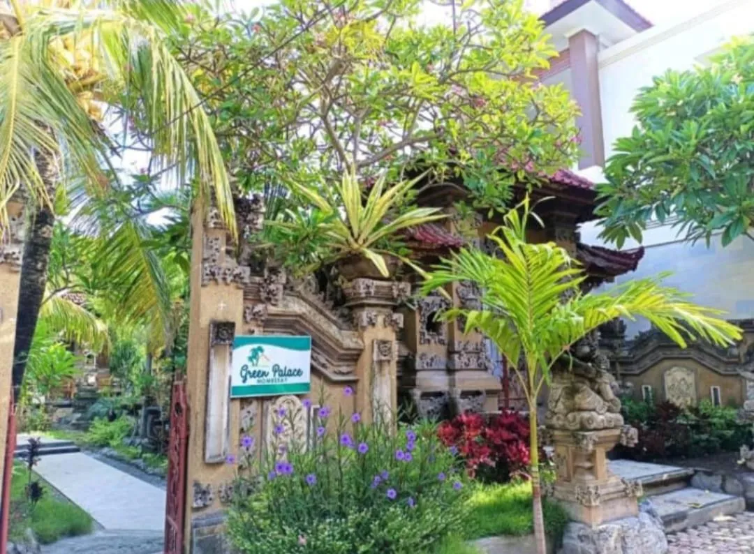Facade/entrance in Green Palace Homestay