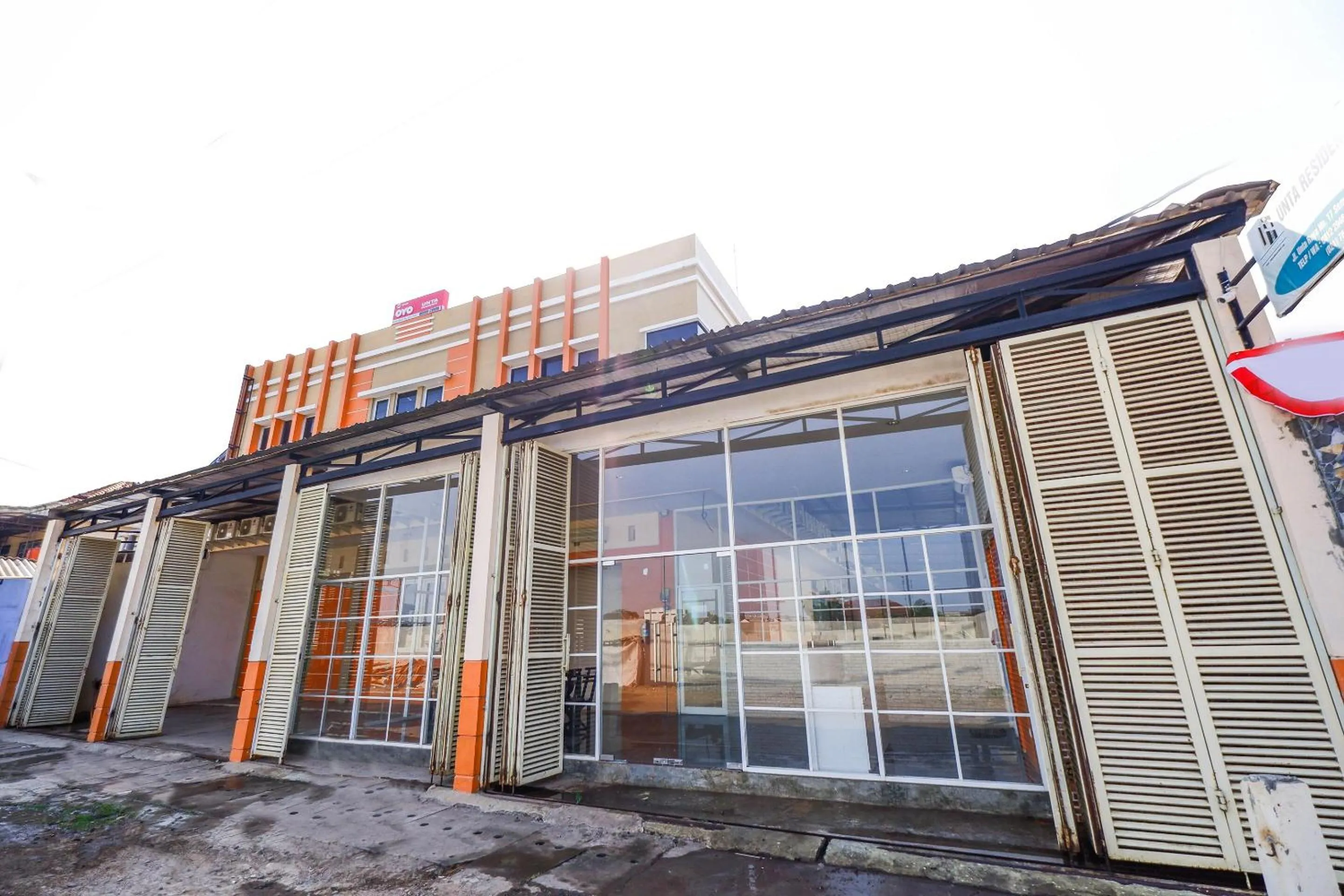 Facade/entrance in Hotel O Unta Residence