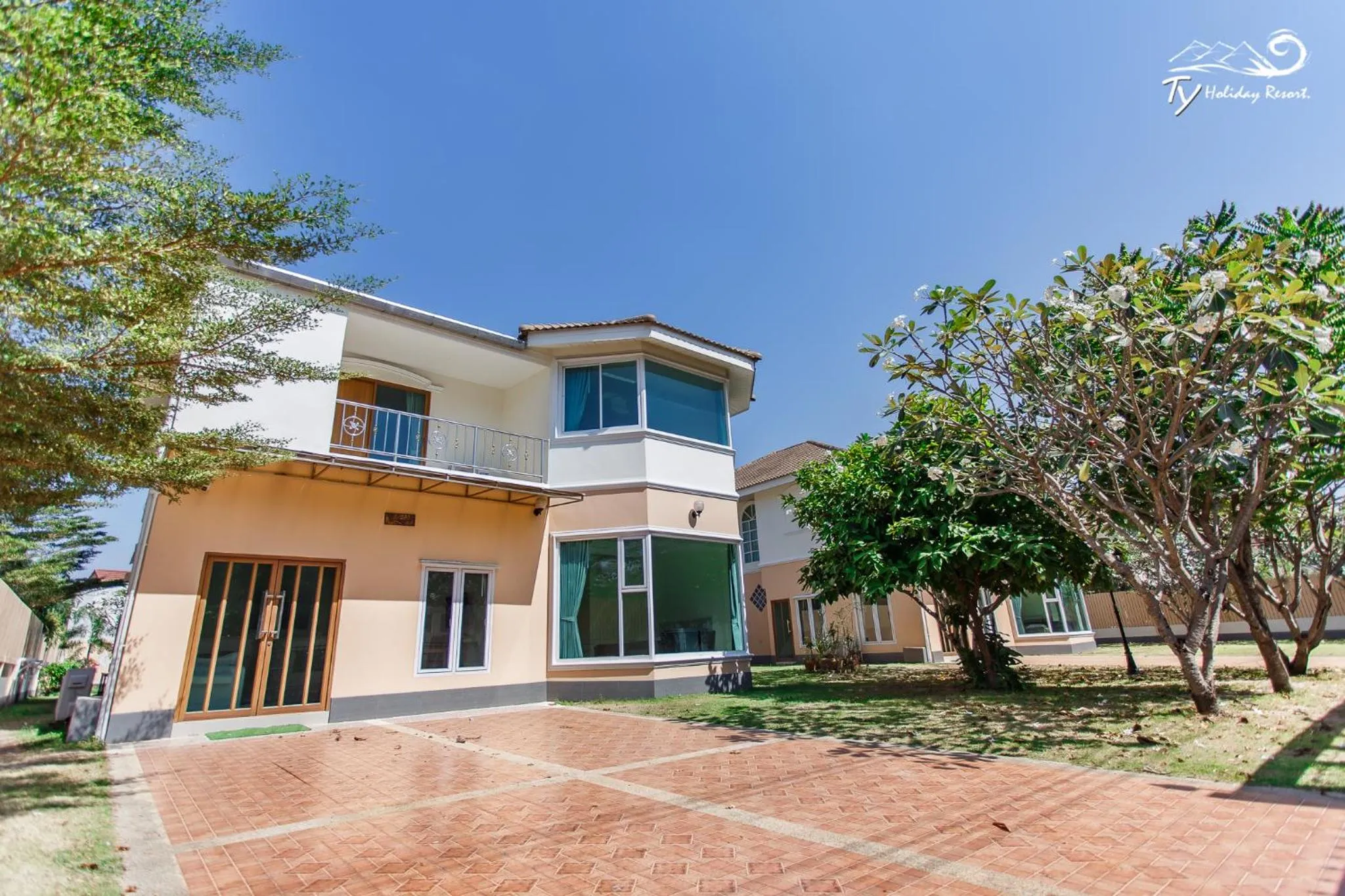 TY Holiday Resort