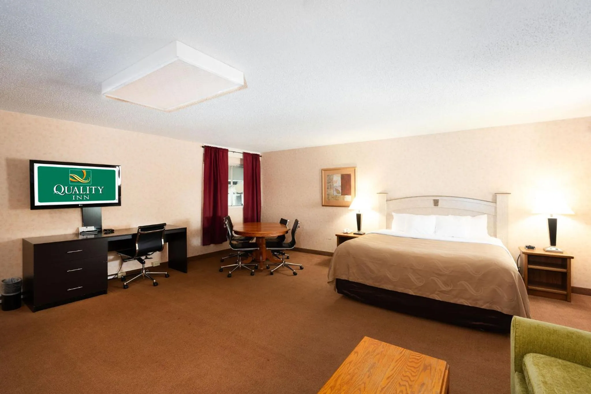 Bed in Quality Inn Havre