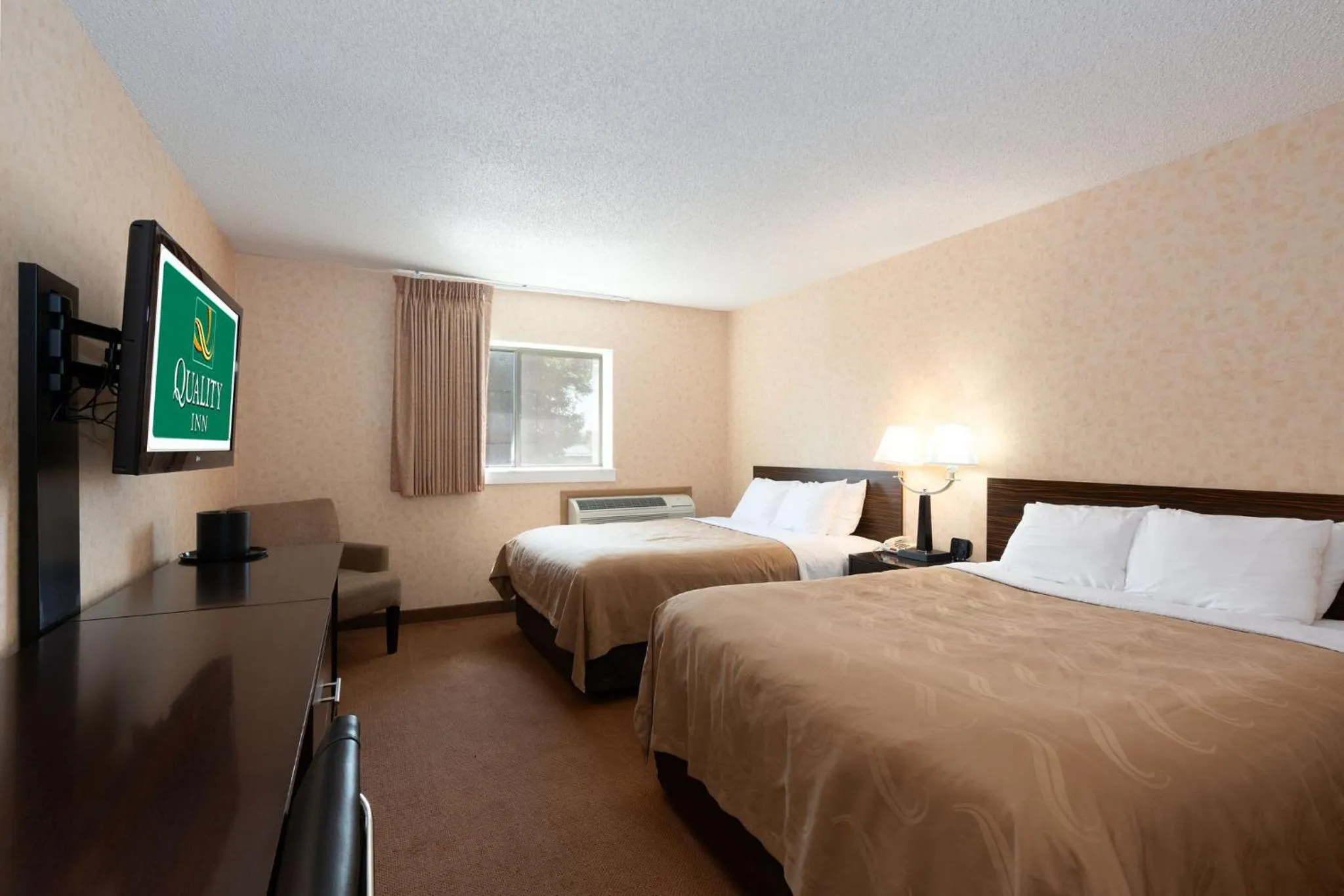 Bed in Quality Inn Havre