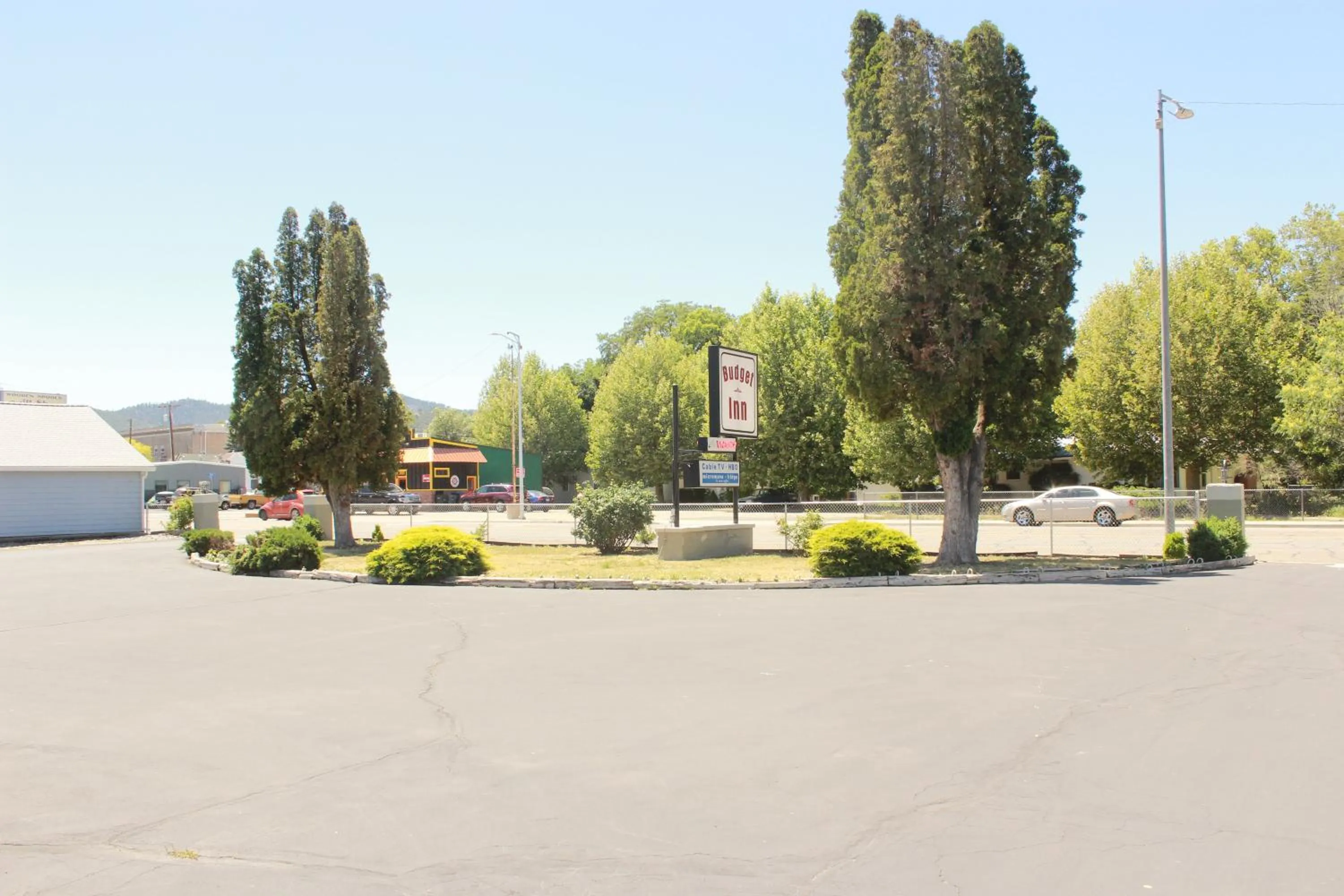 Day in Budget Inn -Yreka