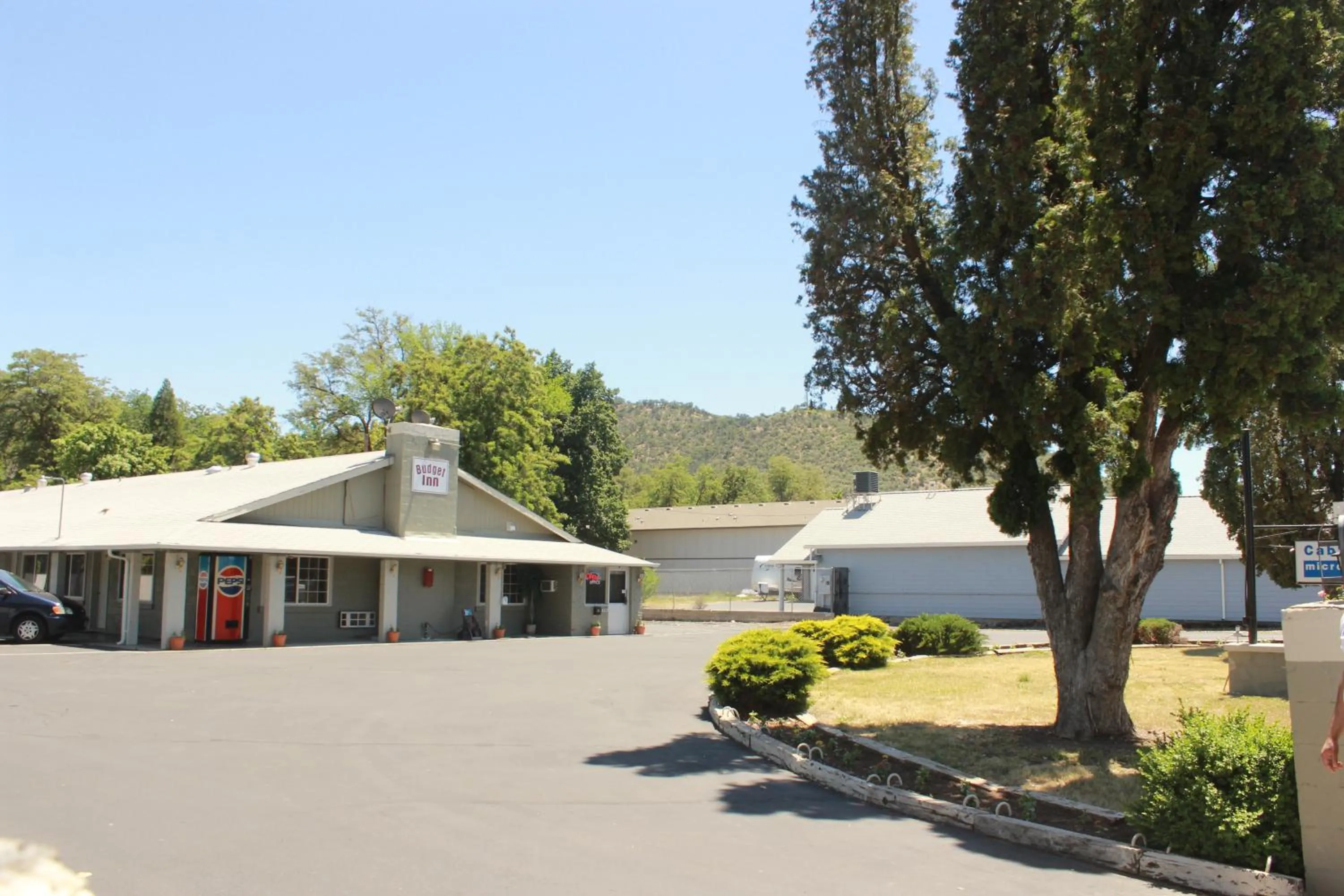 Day in Budget Inn -Yreka