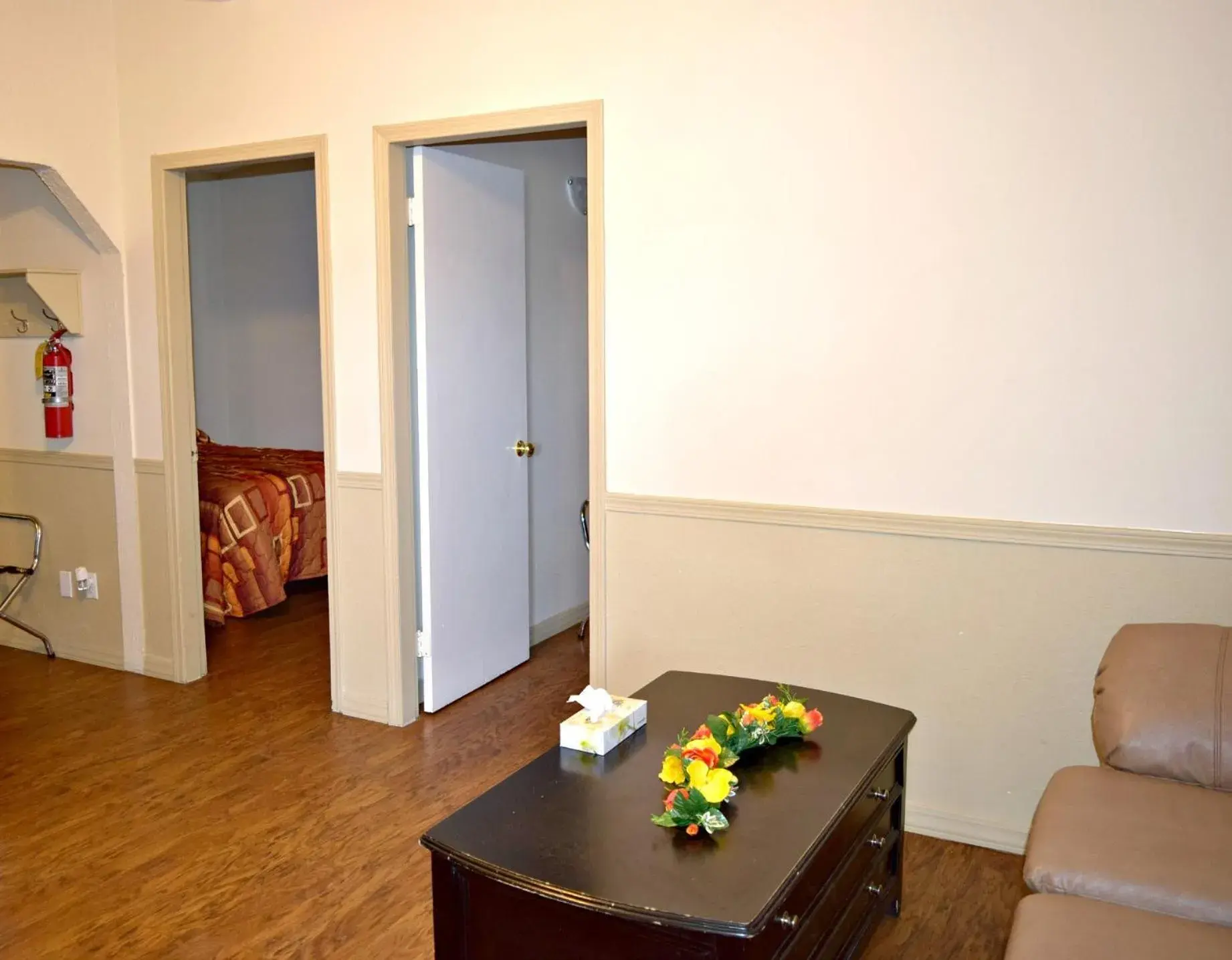 Two-Bedroom Suite in Centre Suite Inns Motel Two-Bedroom Suite in Centre Suite Inns Motel