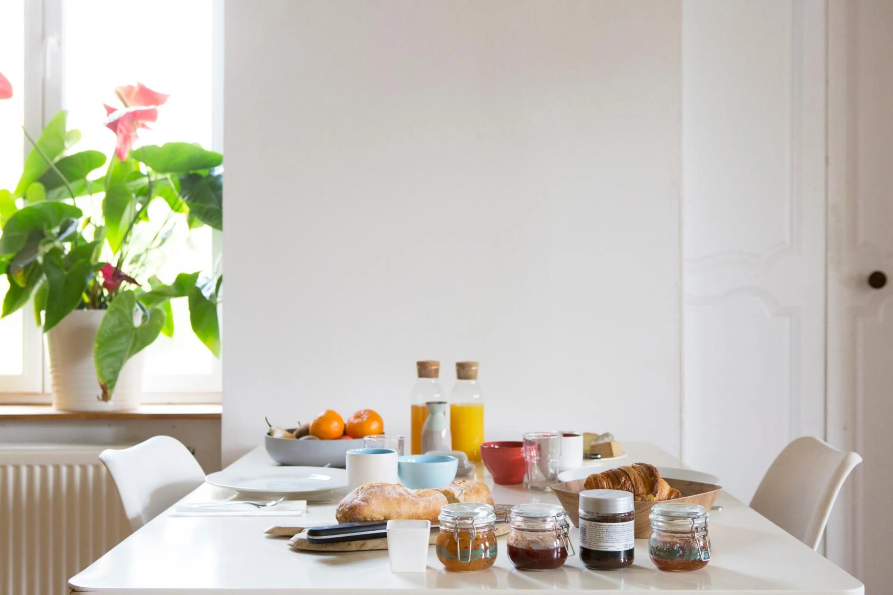 Breakfast in Chateau Saint Martin B&B