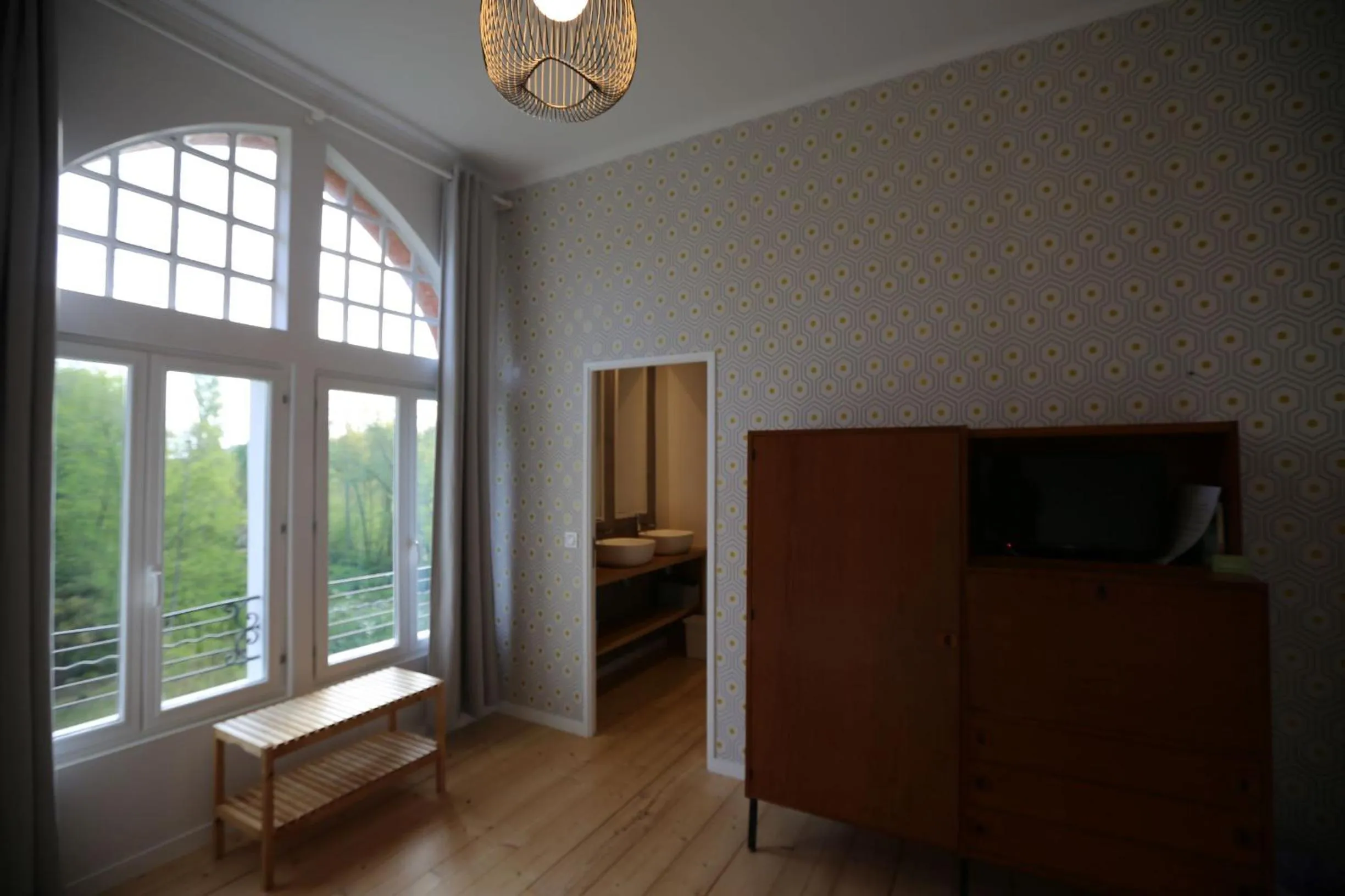 Bed in Chateau Saint Martin B&B