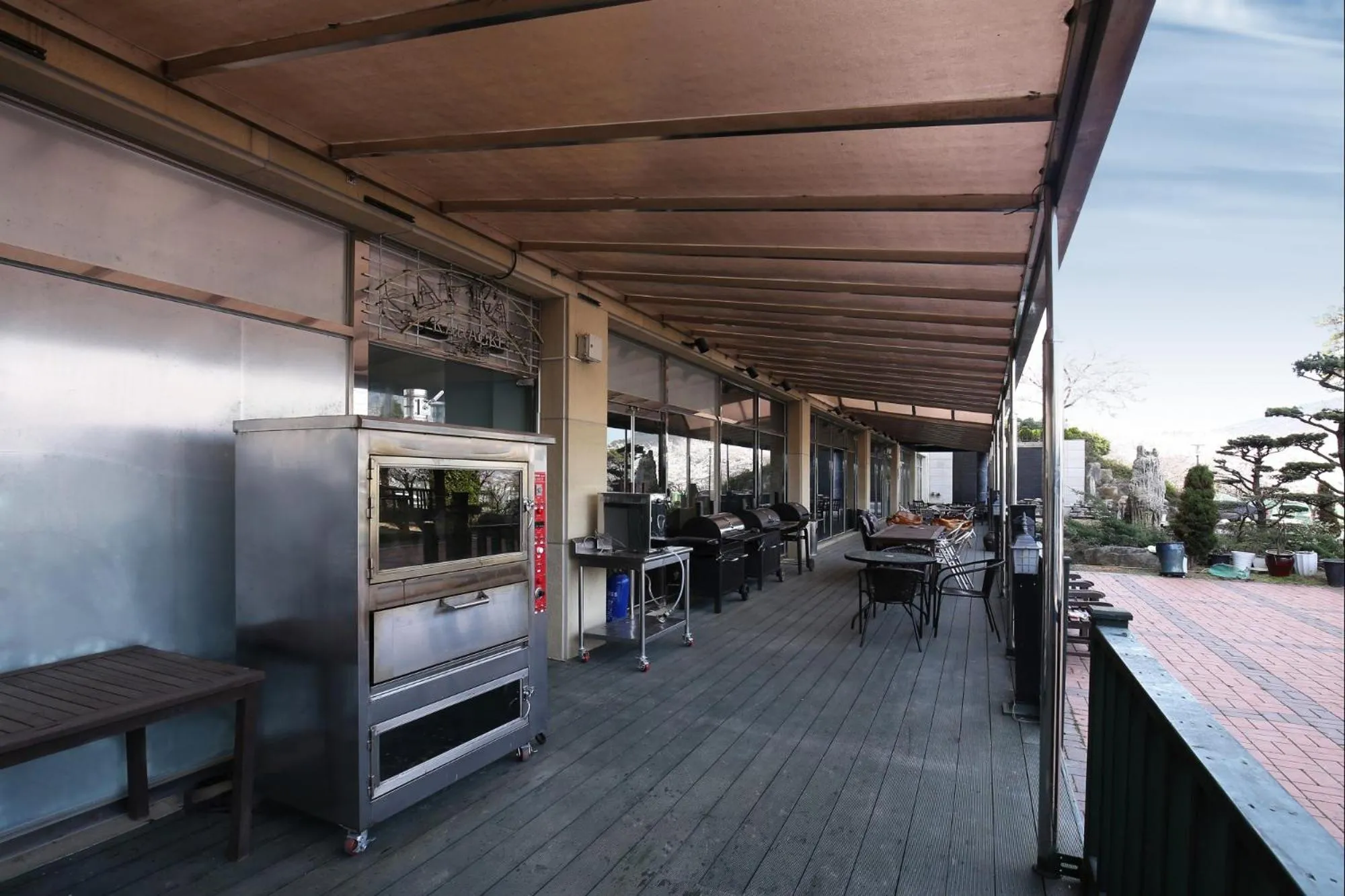 BBQ facilities in Geoje Oasis Hotel