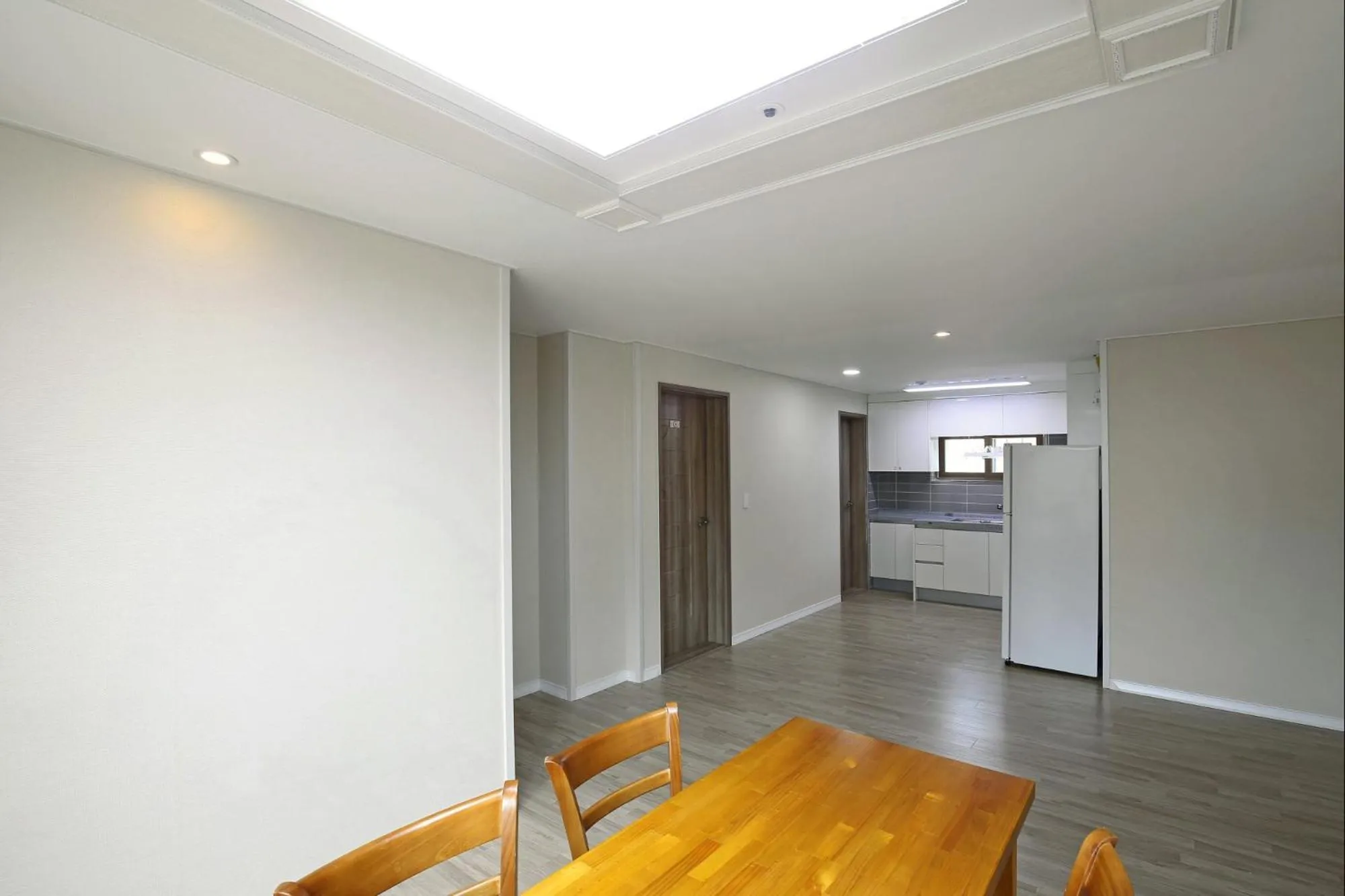 Living room, Bed in Geoje Oasis Hotel