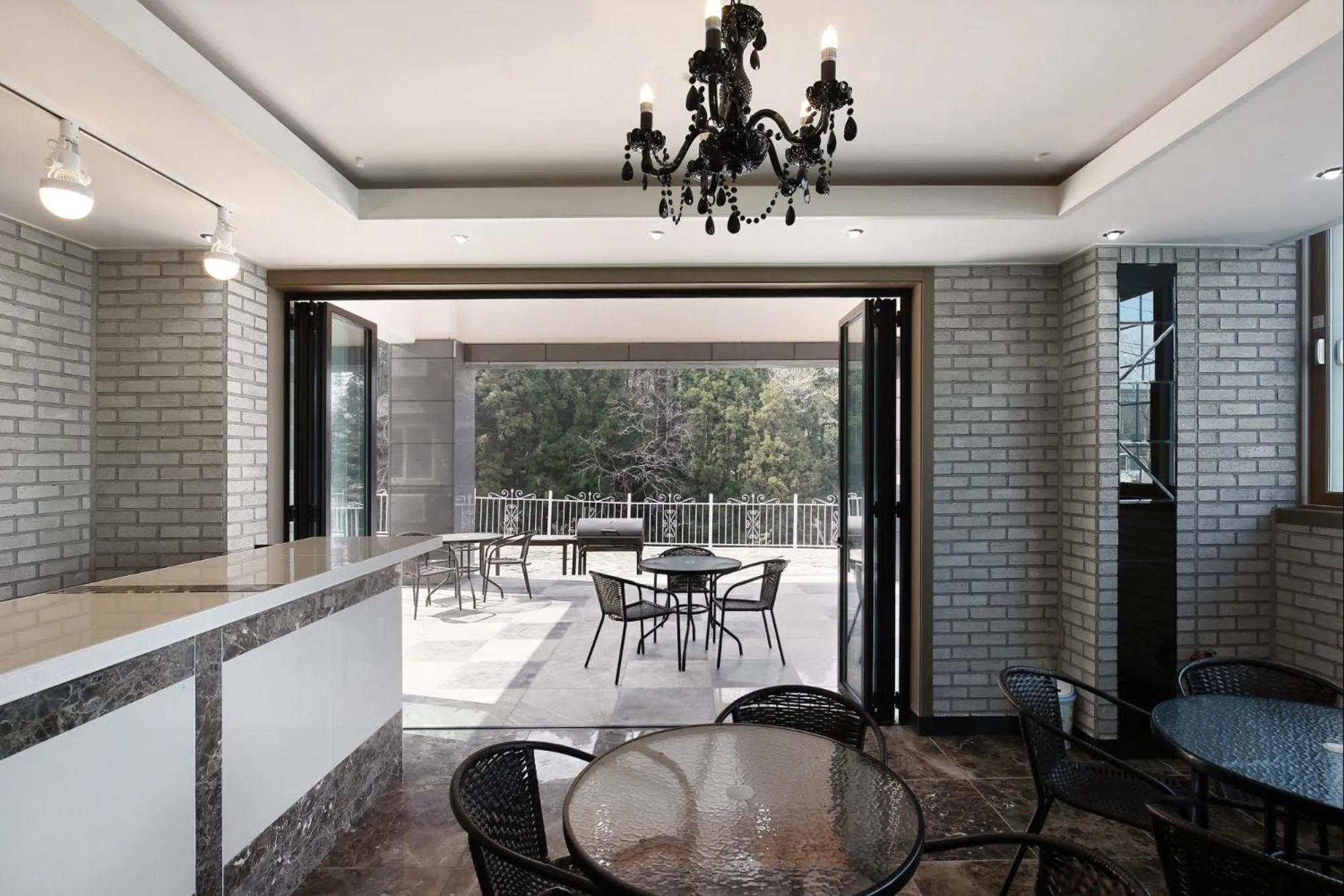 BBQ facilities in Geoje Oasis Hotel