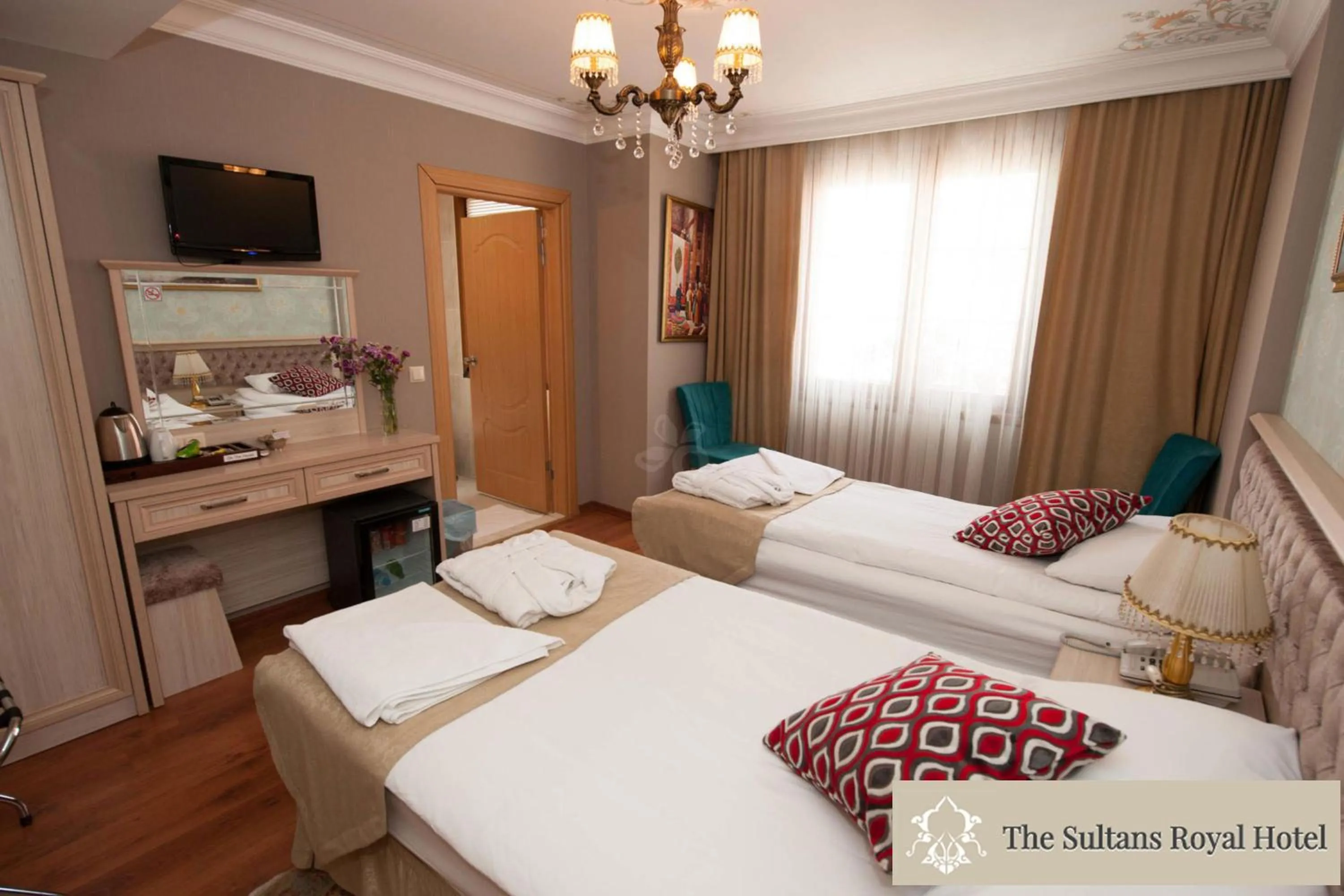 Photo of the whole room, Bed in Sultans Royal Hotel