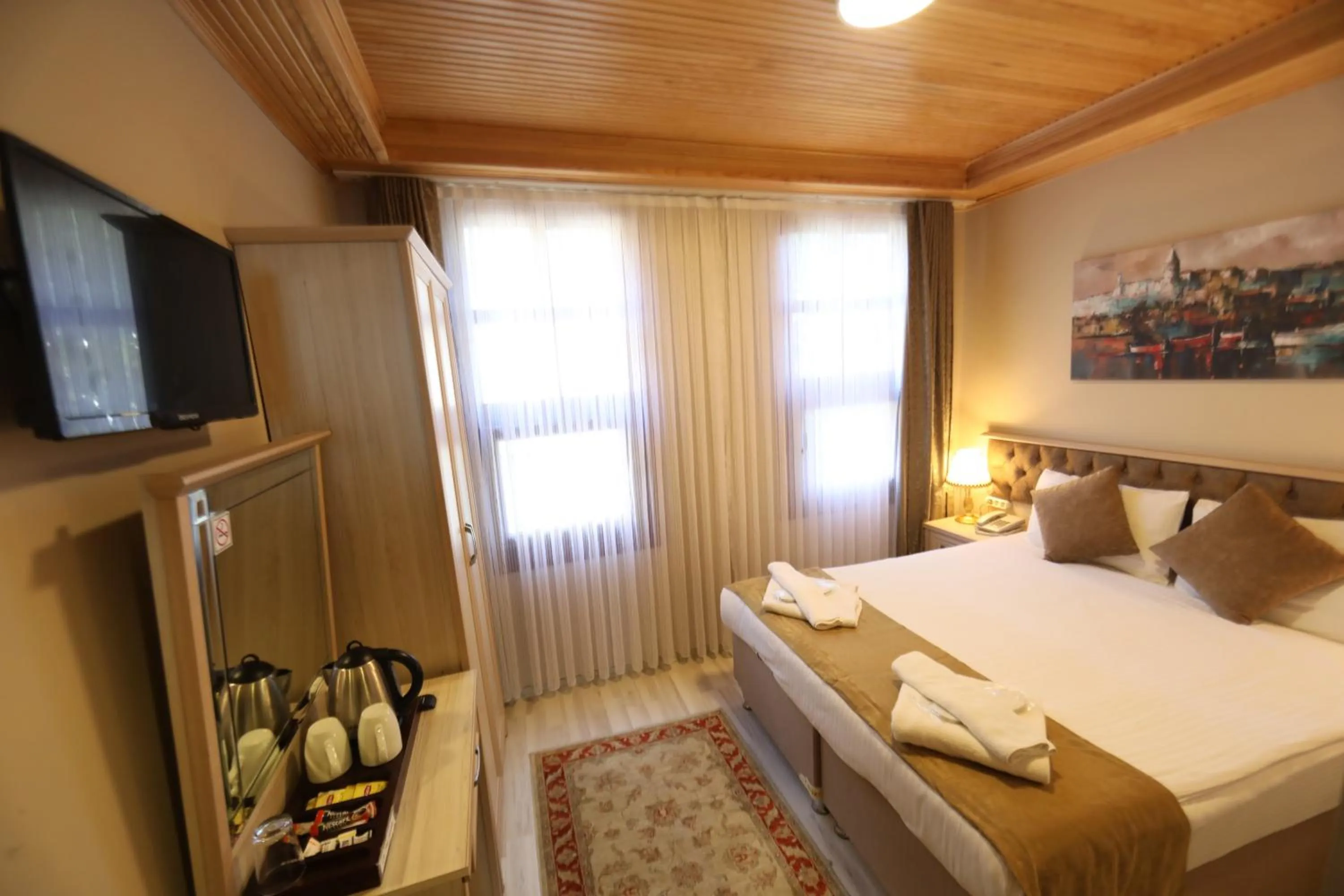 Bedroom, Bed in Sultans Royal Hotel