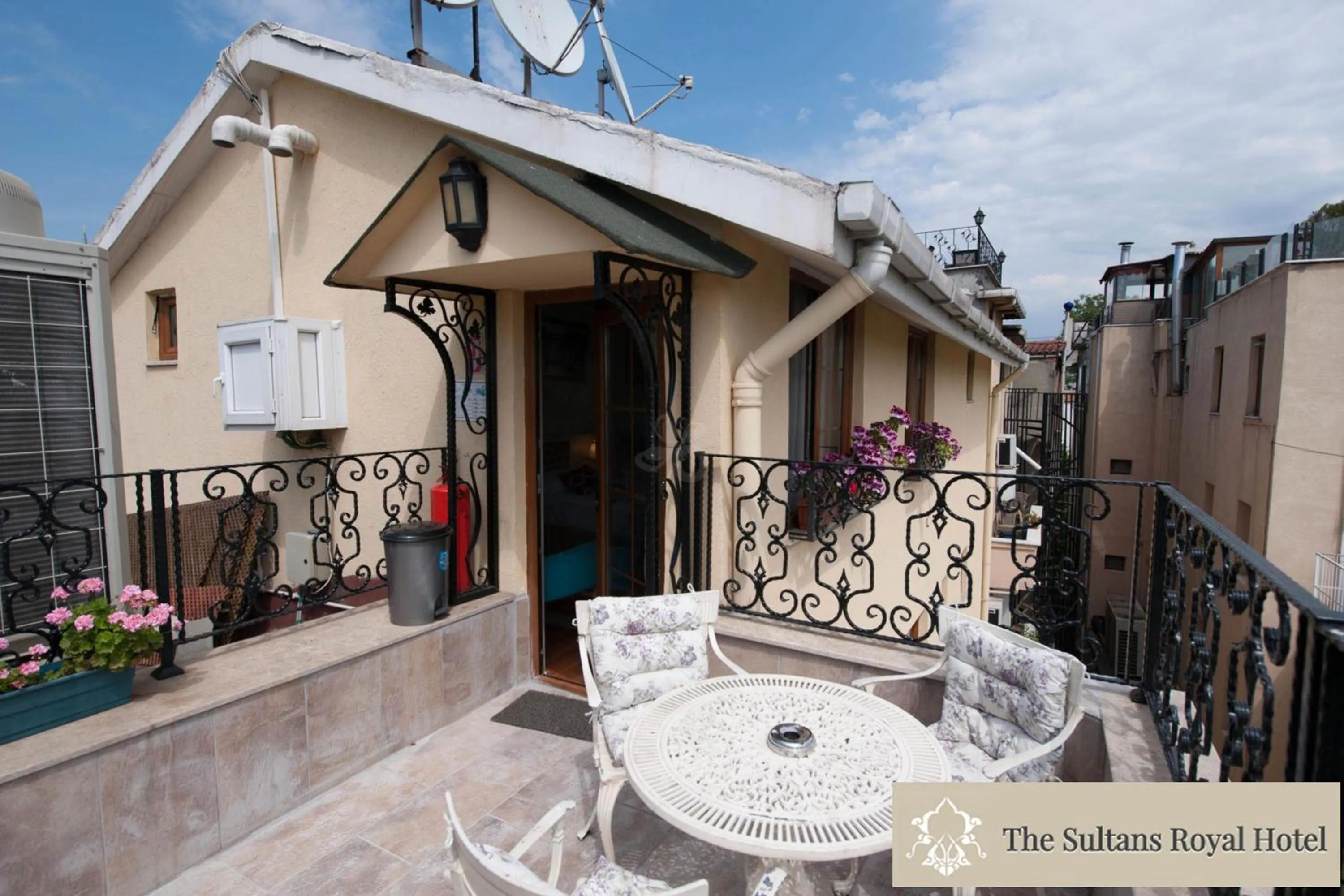 Balcony/Terrace in Sultans Royal Hotel