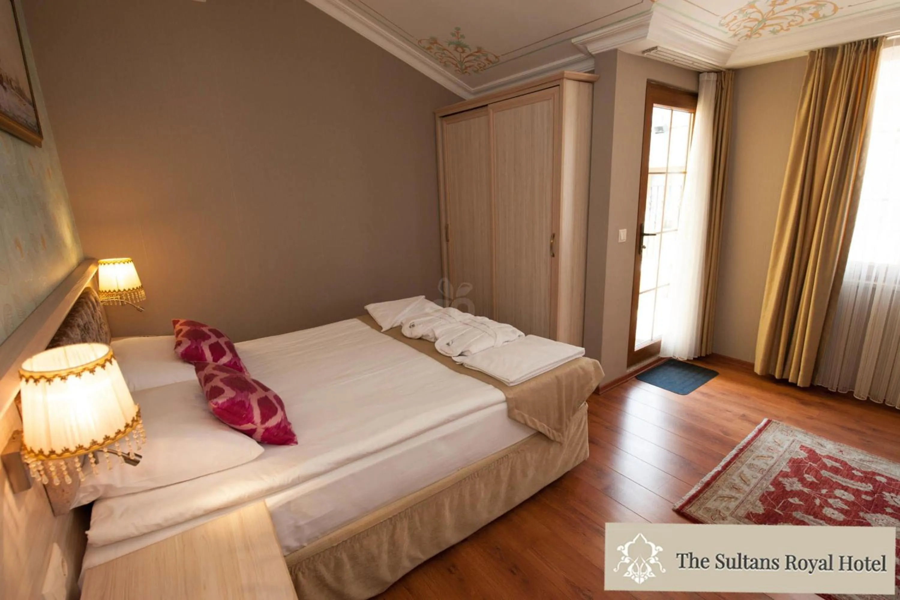 Photo of the whole room, Bed in Sultans Royal Hotel