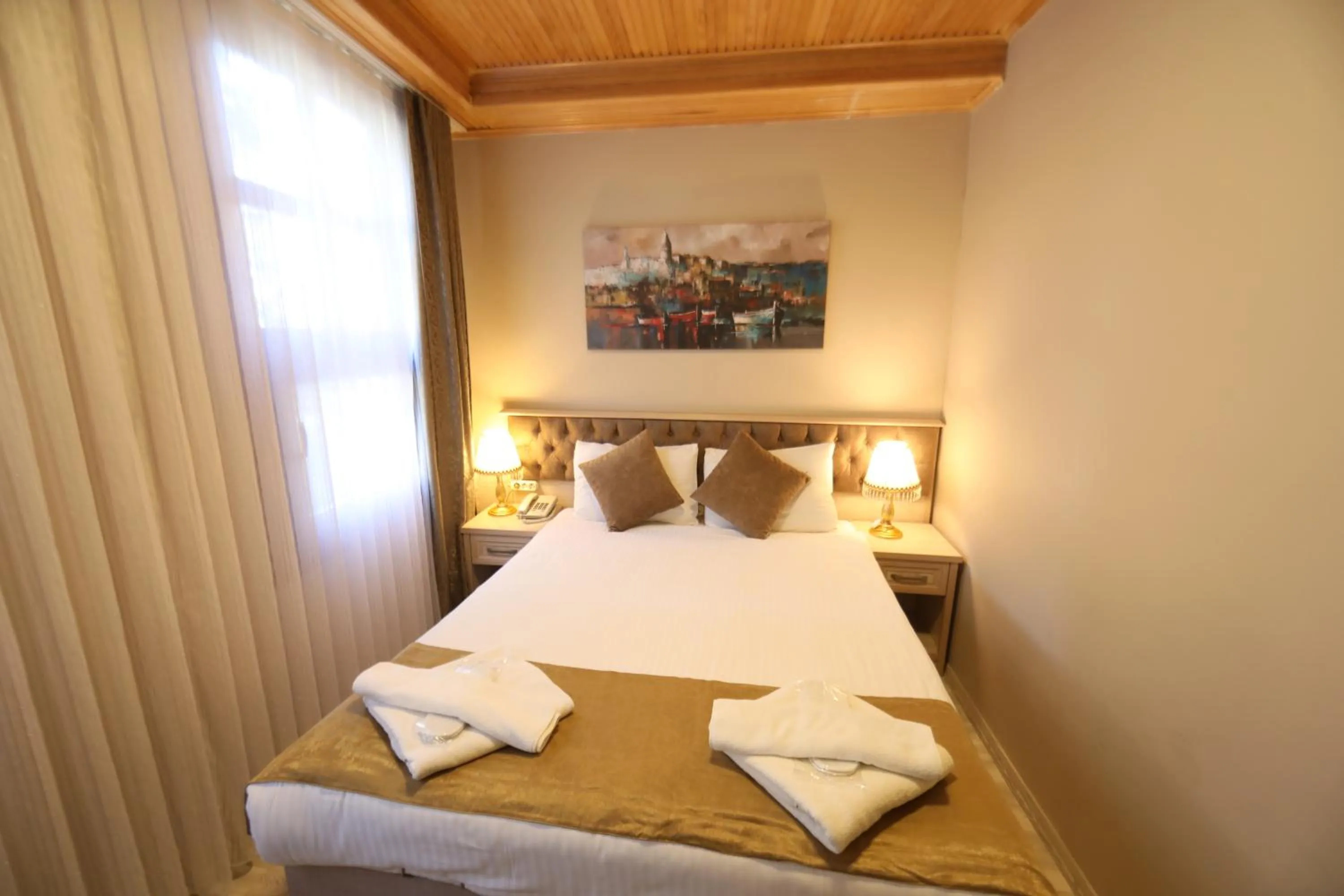 Bed in Sultans Royal Hotel