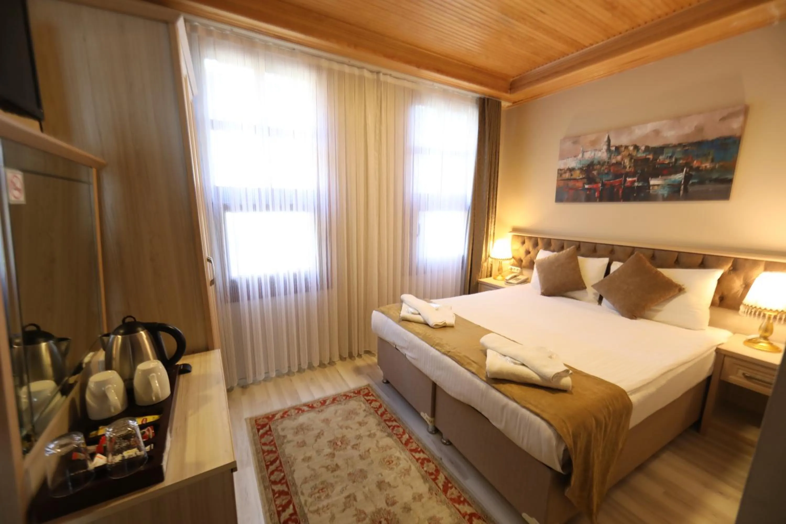 Bedroom, Bed in Sultans Royal Hotel