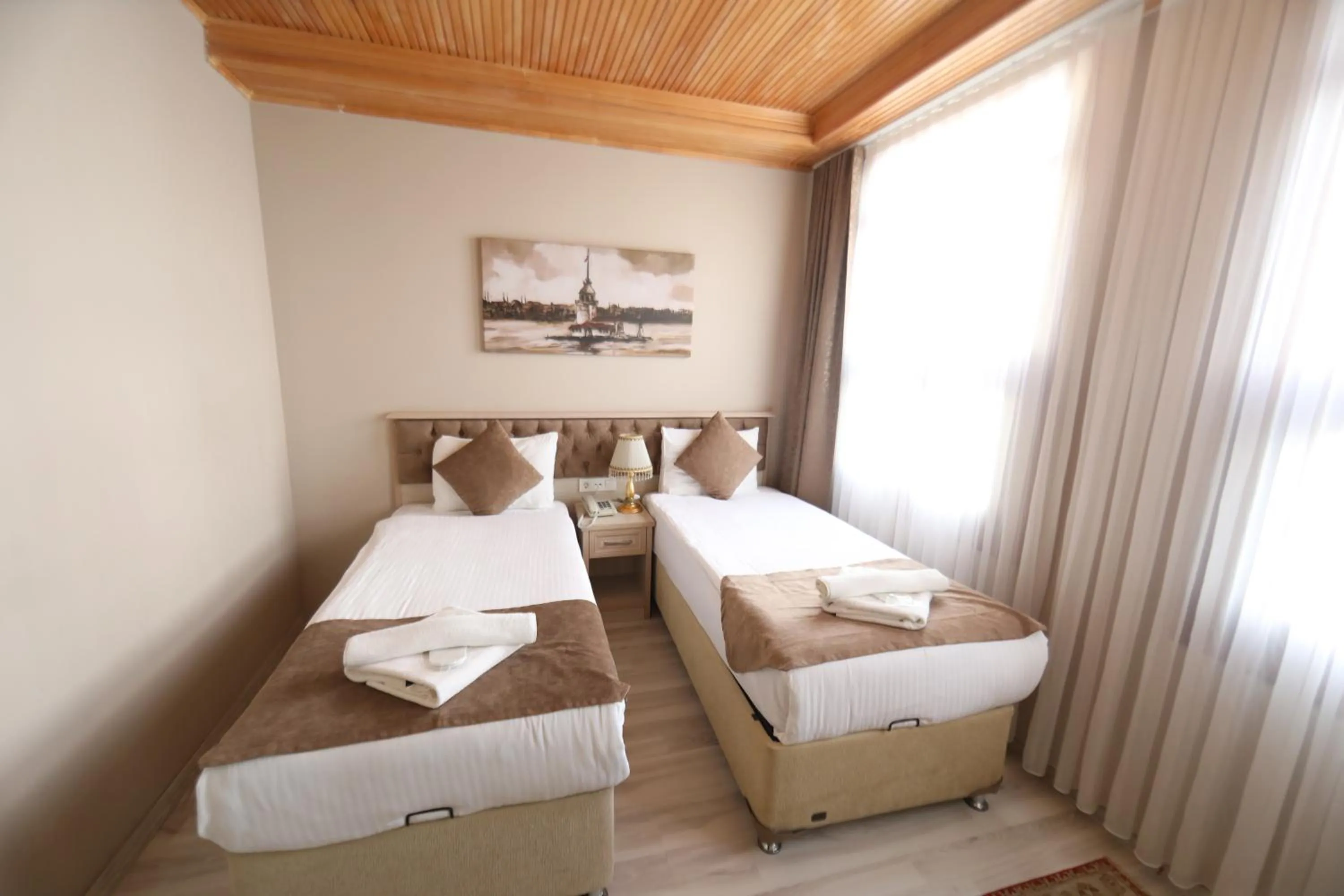 Bedroom, Bed in Sultans Royal Hotel