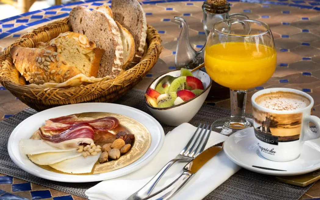 Breakfast in Las Palmeras del Califa