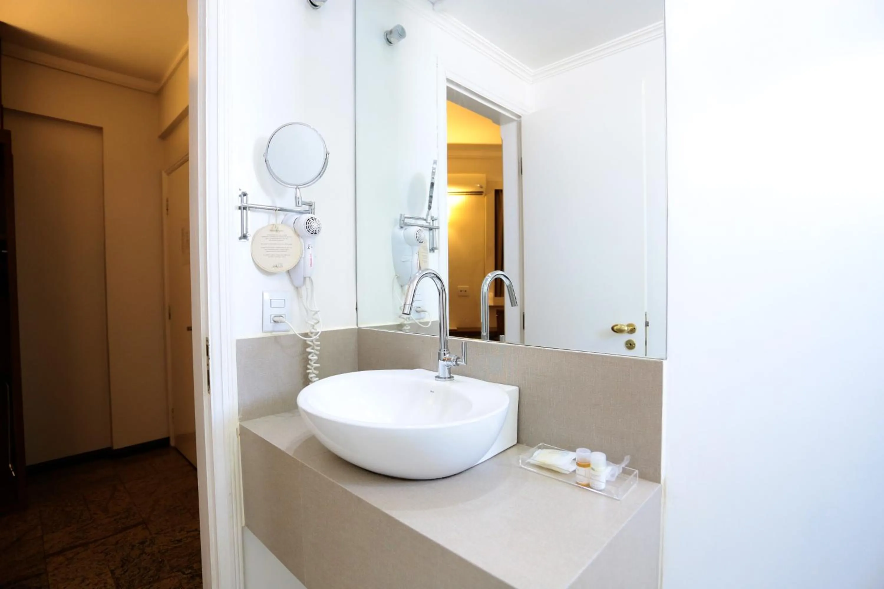 Bedroom in Oasis Plaza Hotel