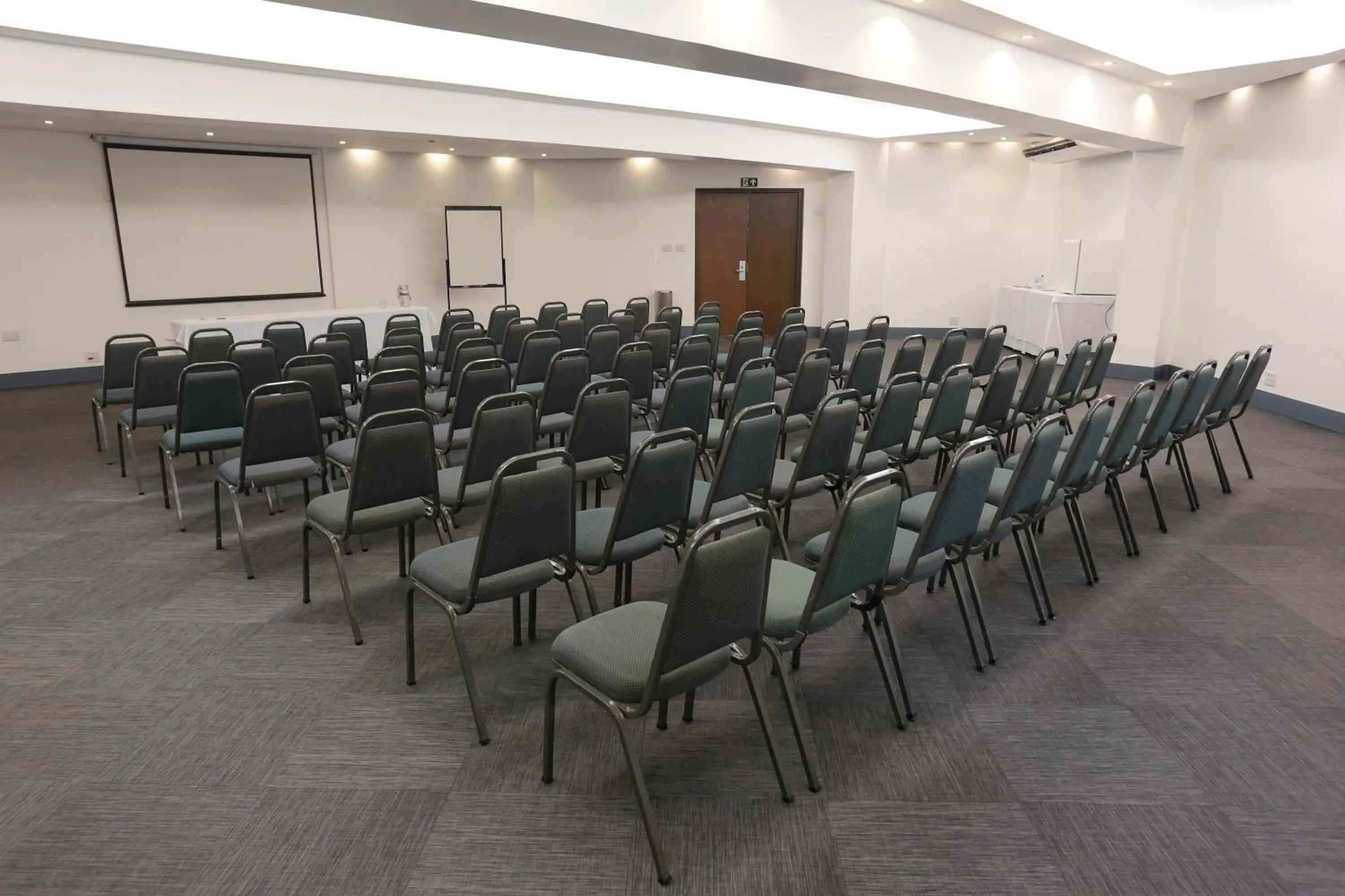 Meeting/conference room in Oasis Plaza Hotel