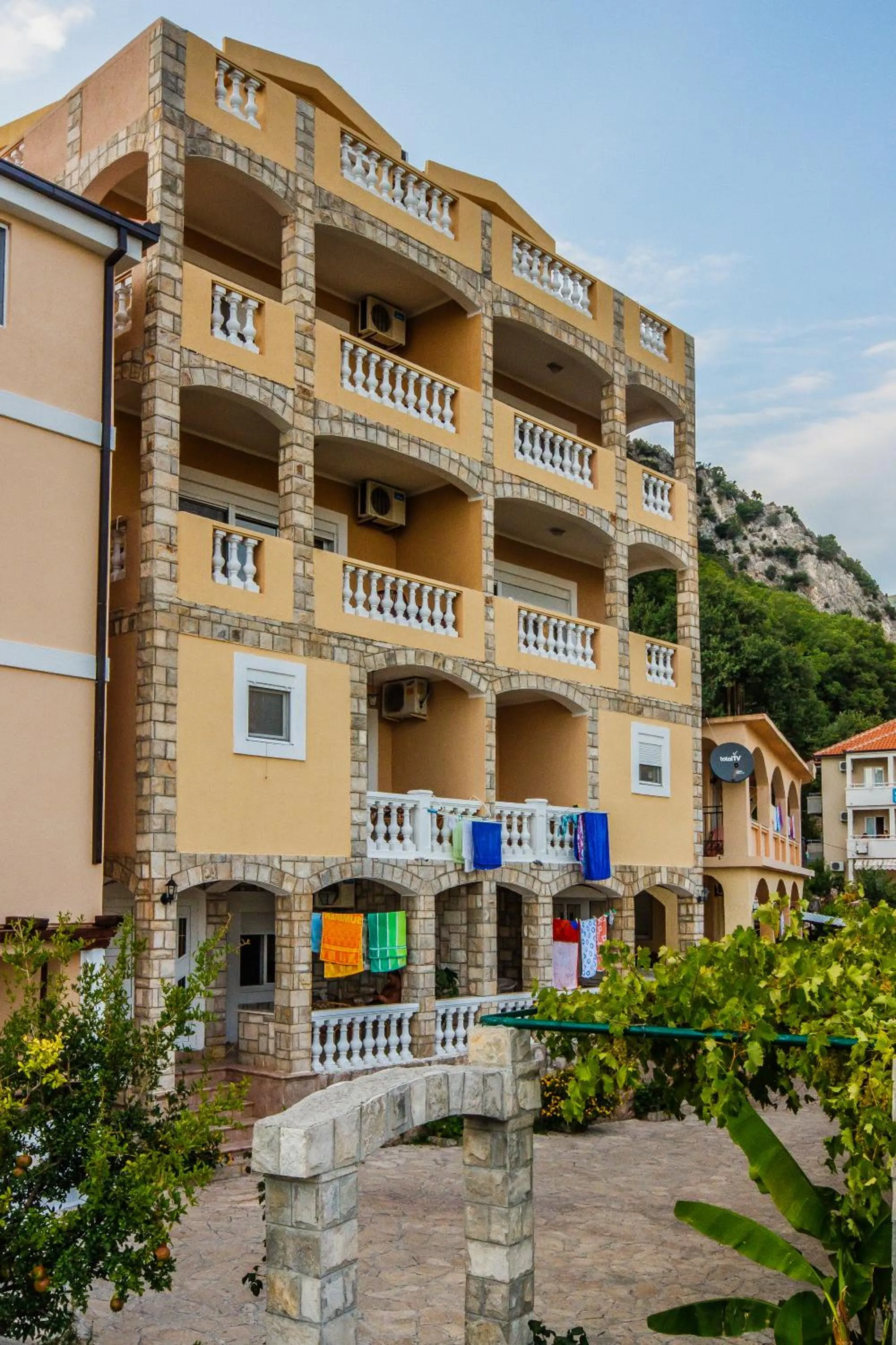 Castellamare Residence