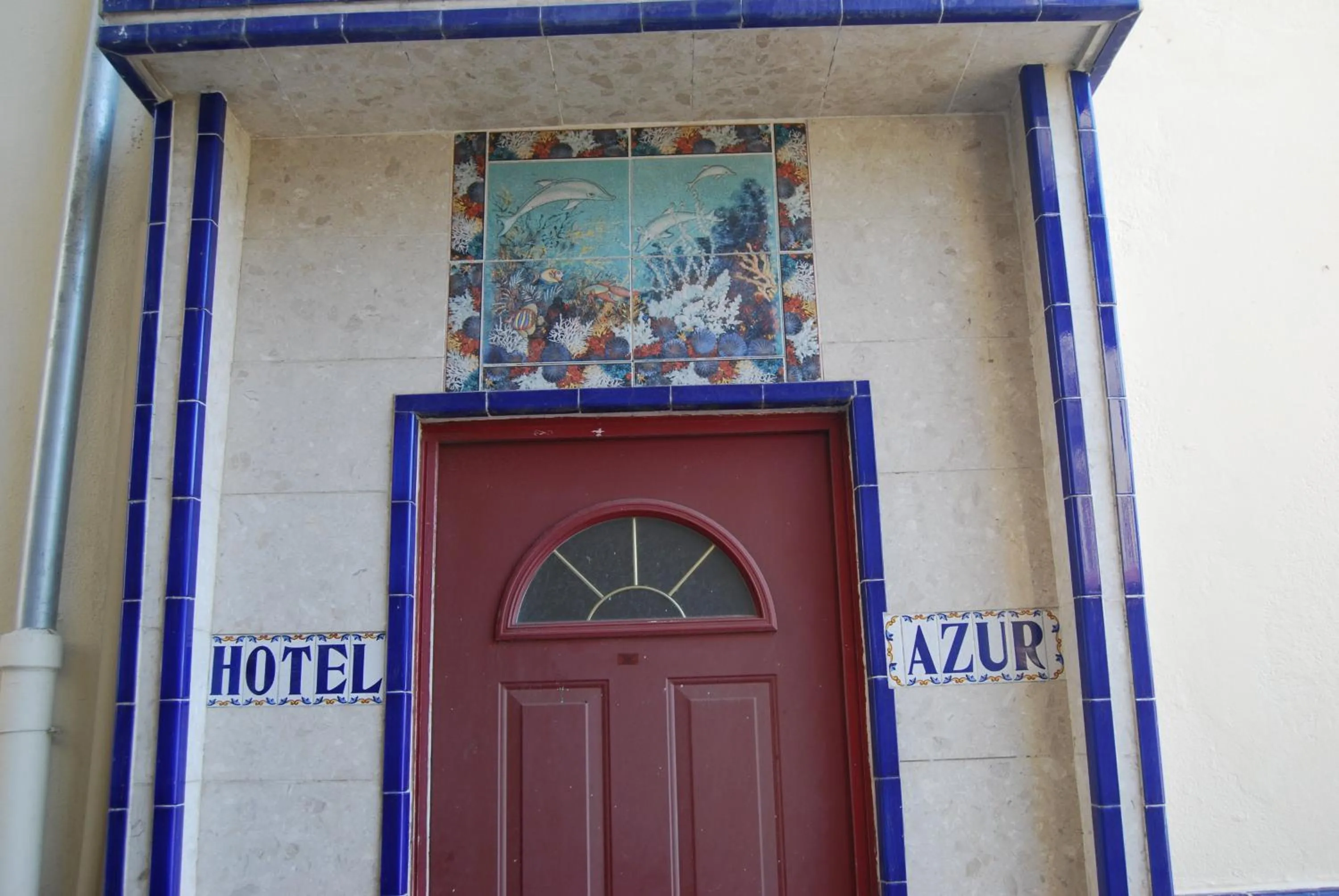 Facade/entrance in Hôtel Azur