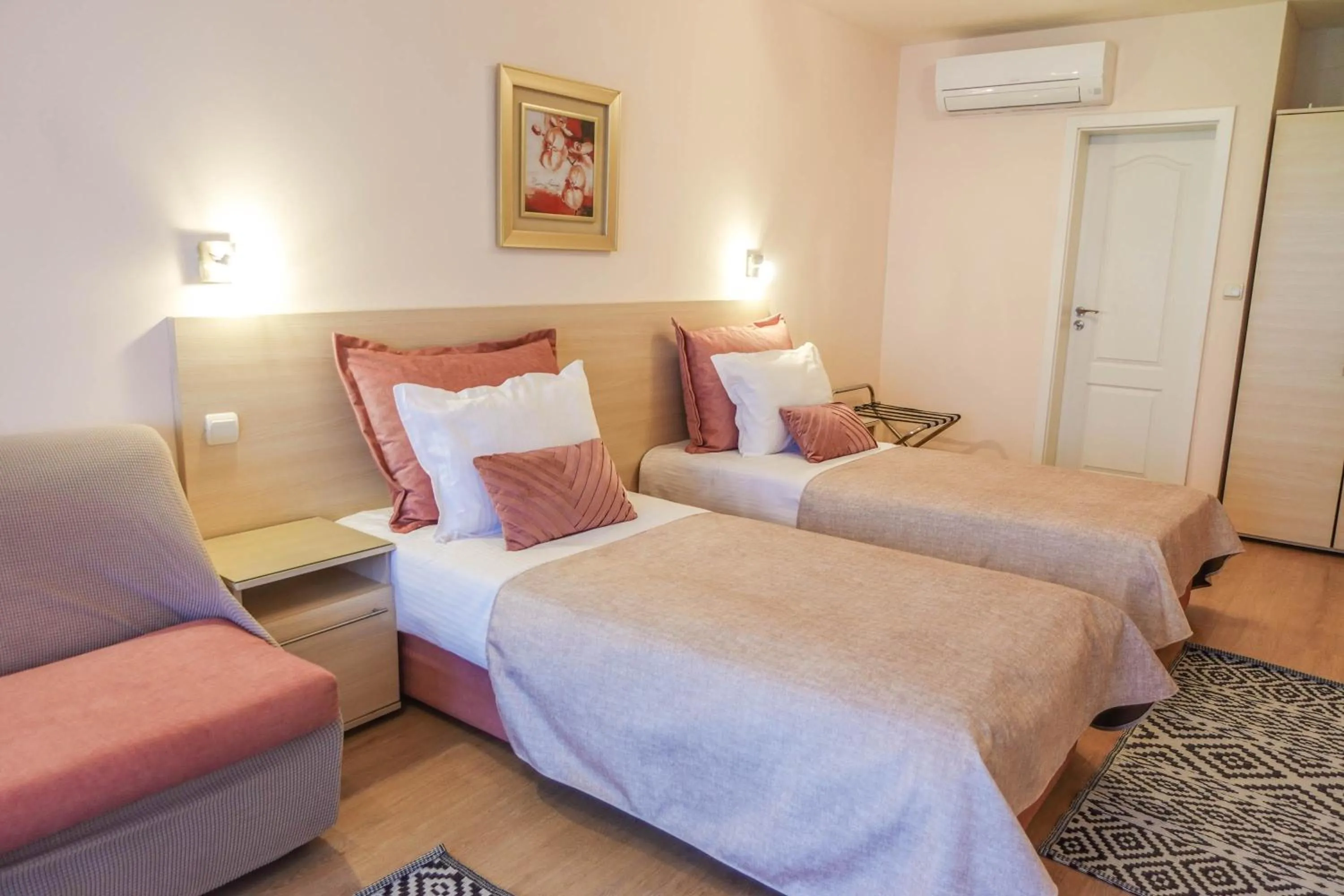 Bed in Hotel Acropolis