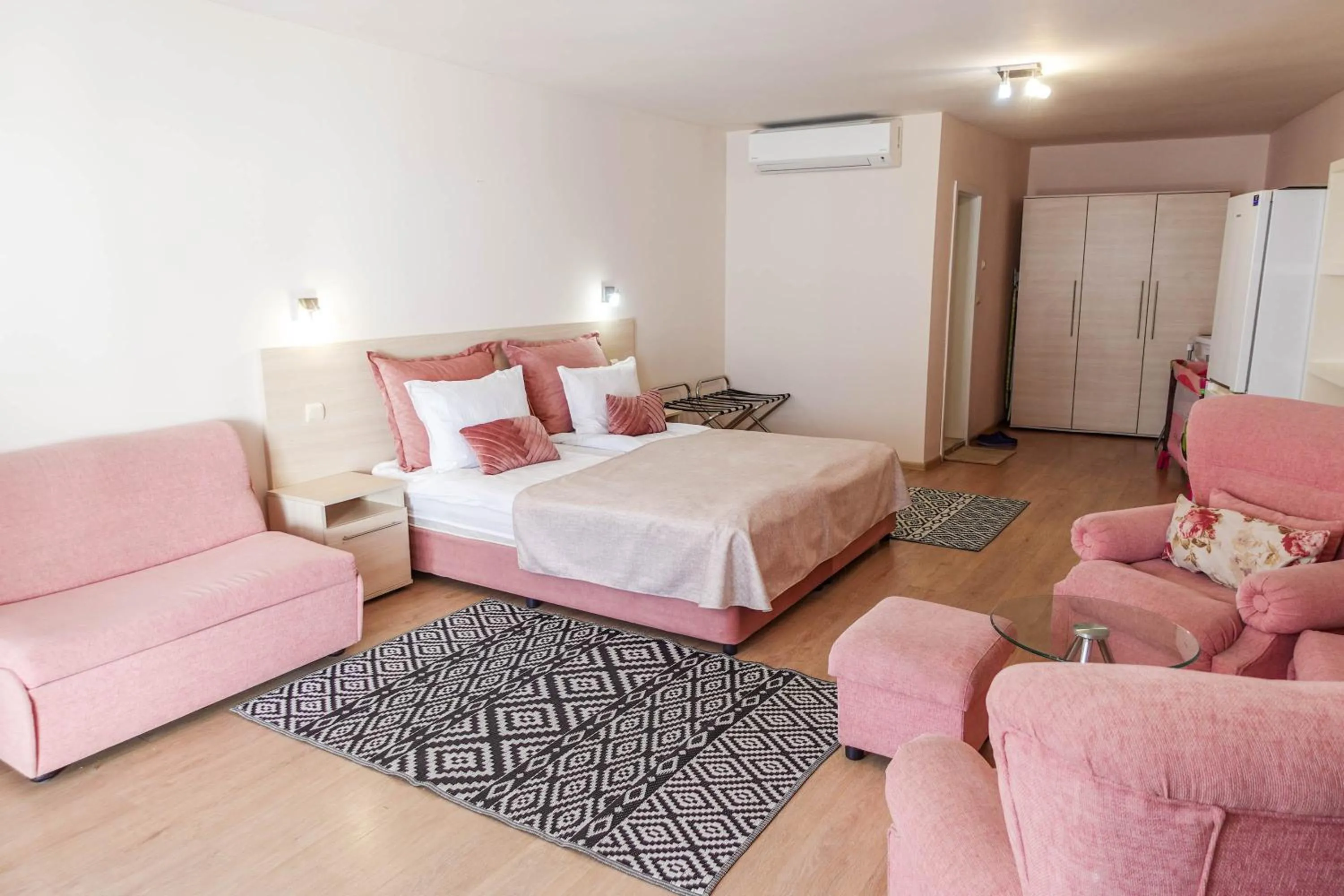 Bed in Hotel Acropolis