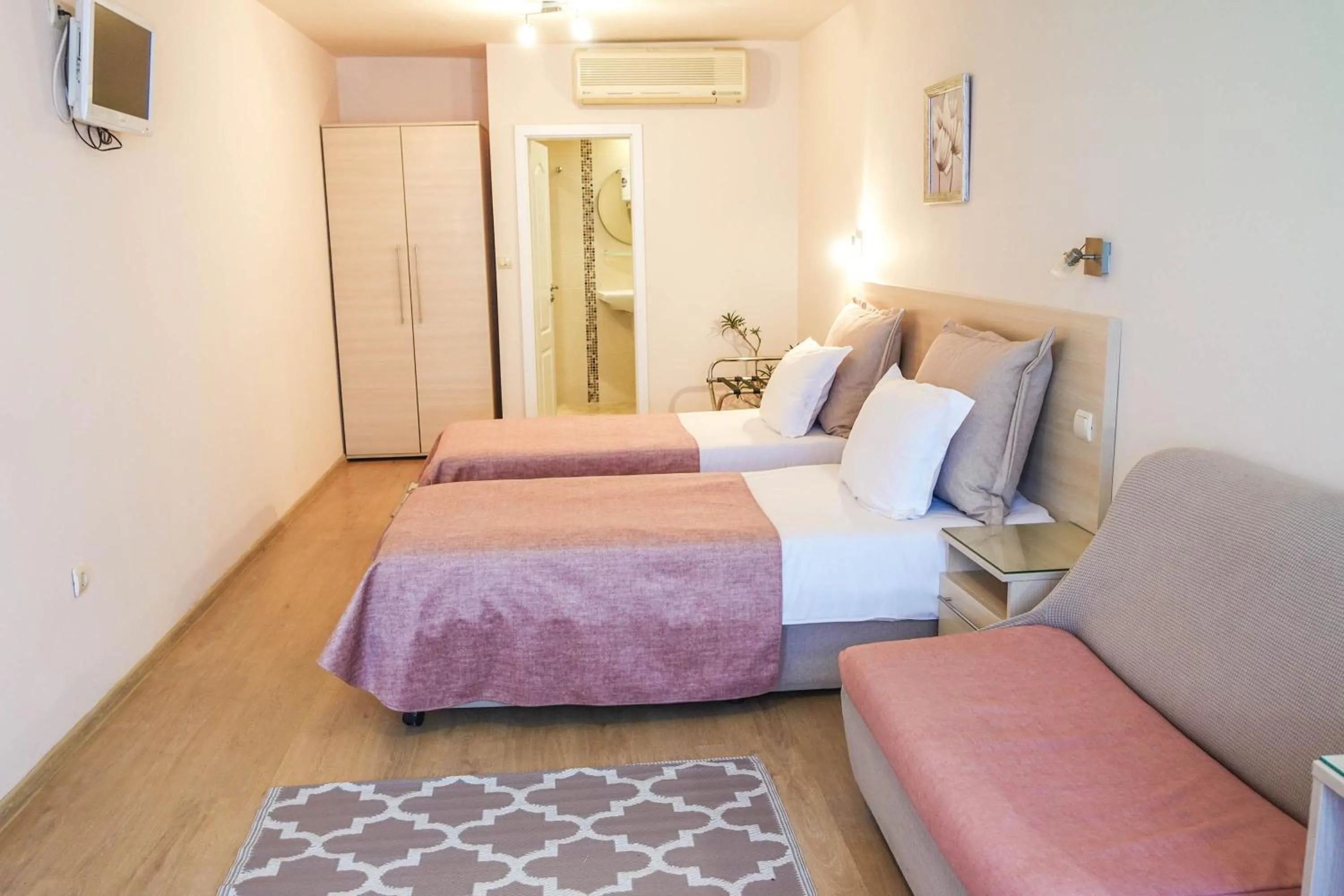 Bed in Hotel Acropolis