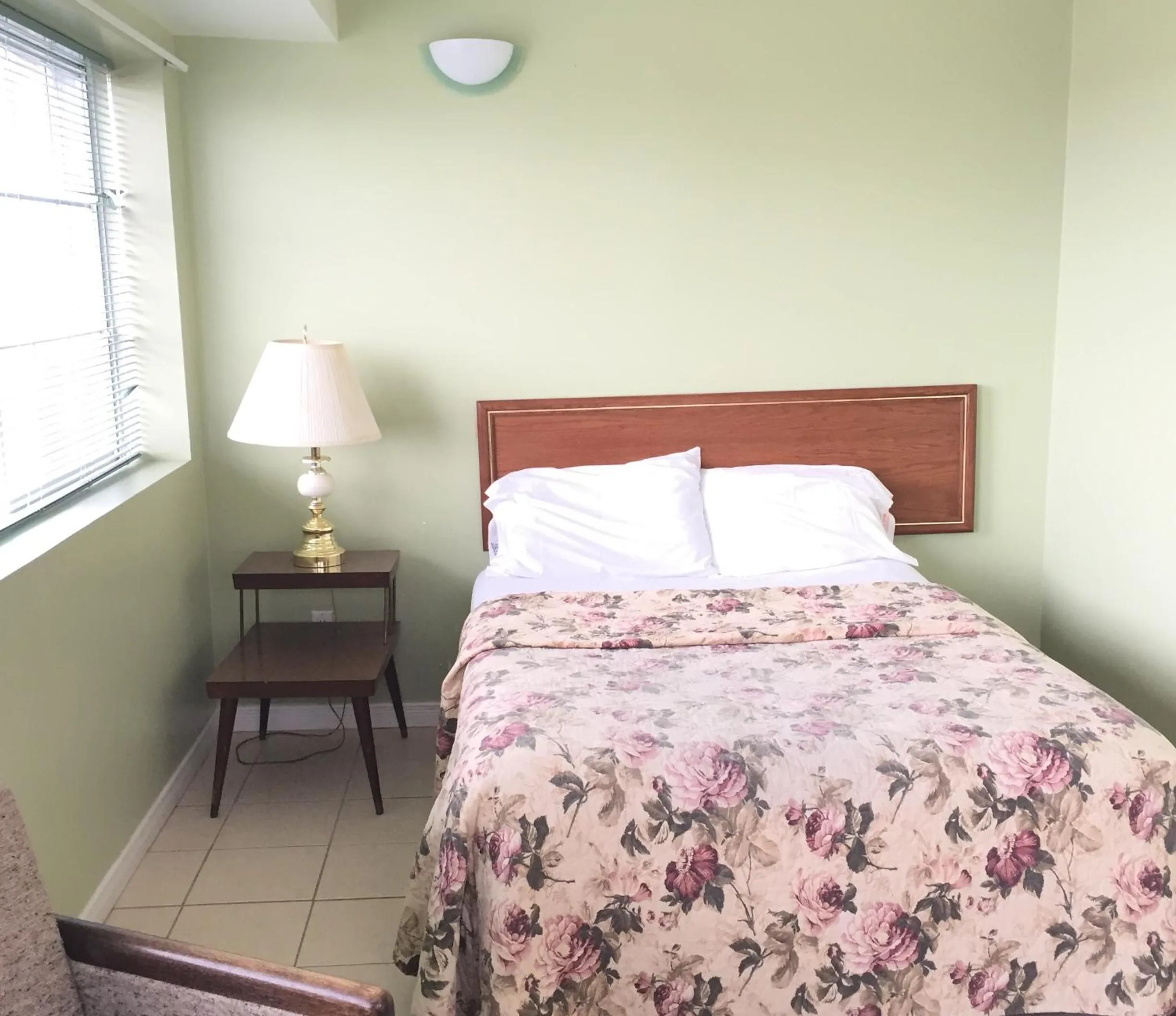 Bed in North Adventure Inn