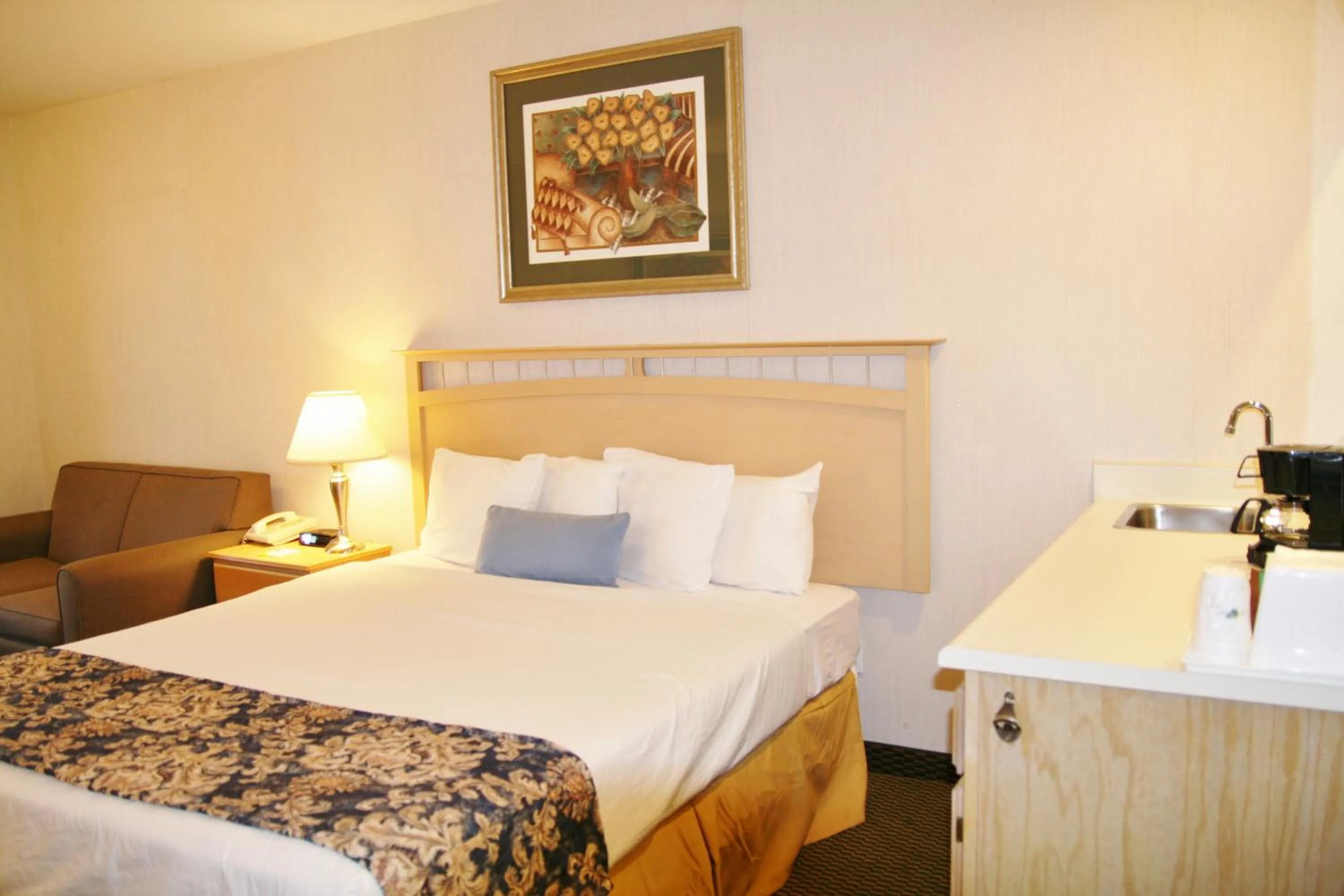 Bed in Days Inn by Wyndham Rocklin/Sacramento