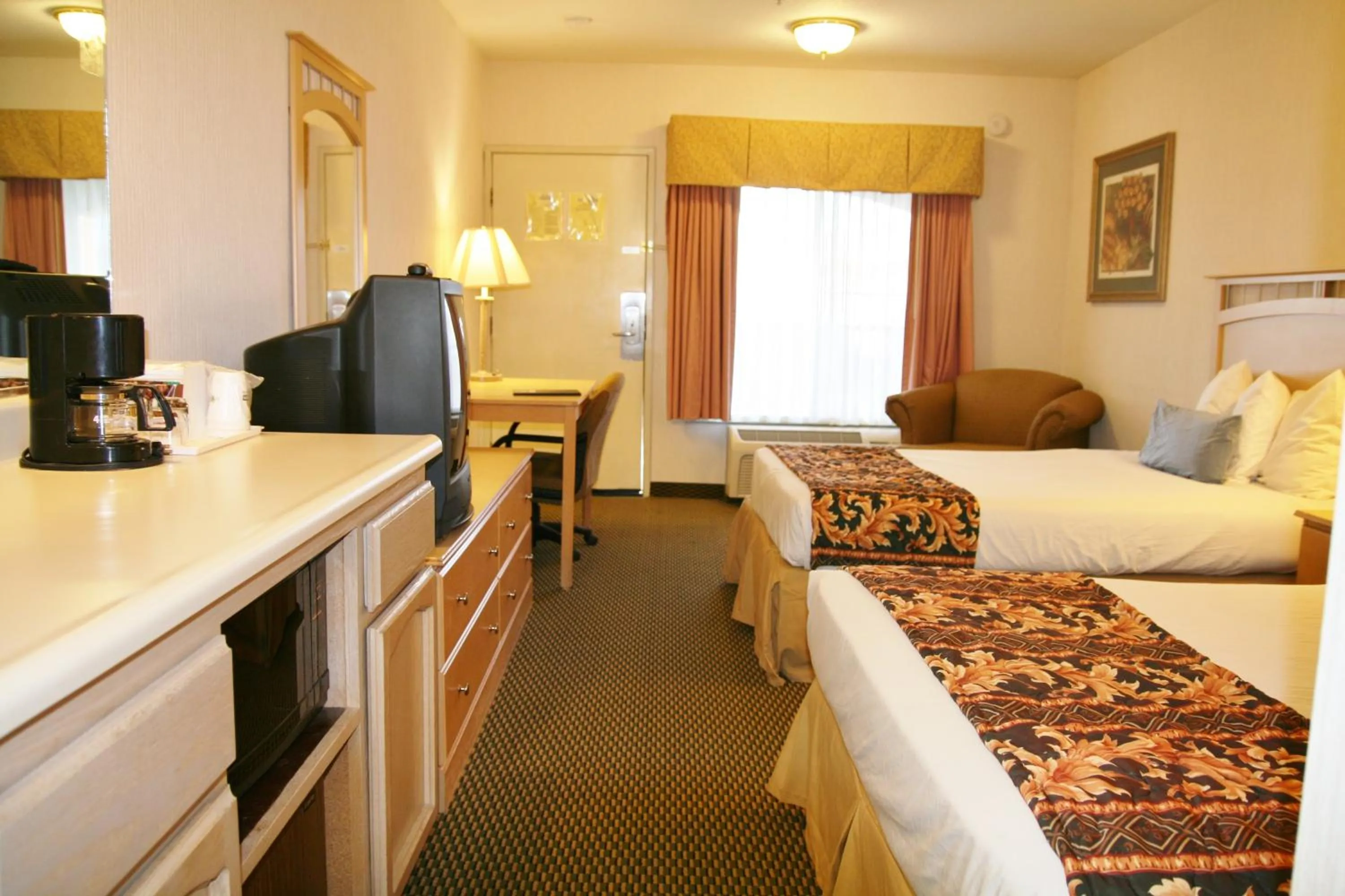 Bed in Days Inn by Wyndham Rocklin/Sacramento