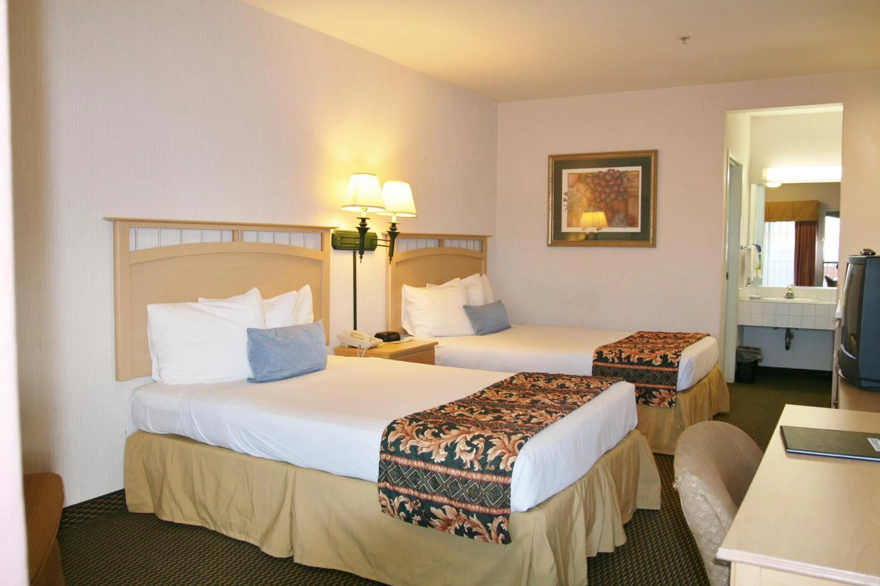 Bed in Days Inn by Wyndham Rocklin/Sacramento