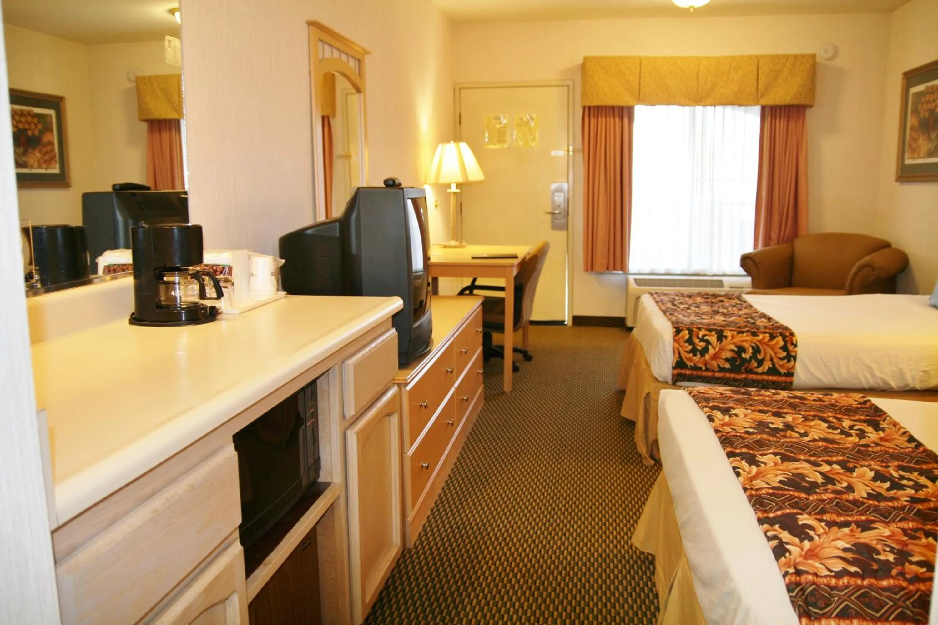 TV and multimedia, Bed in Days Inn by Wyndham Rocklin/Sacramento