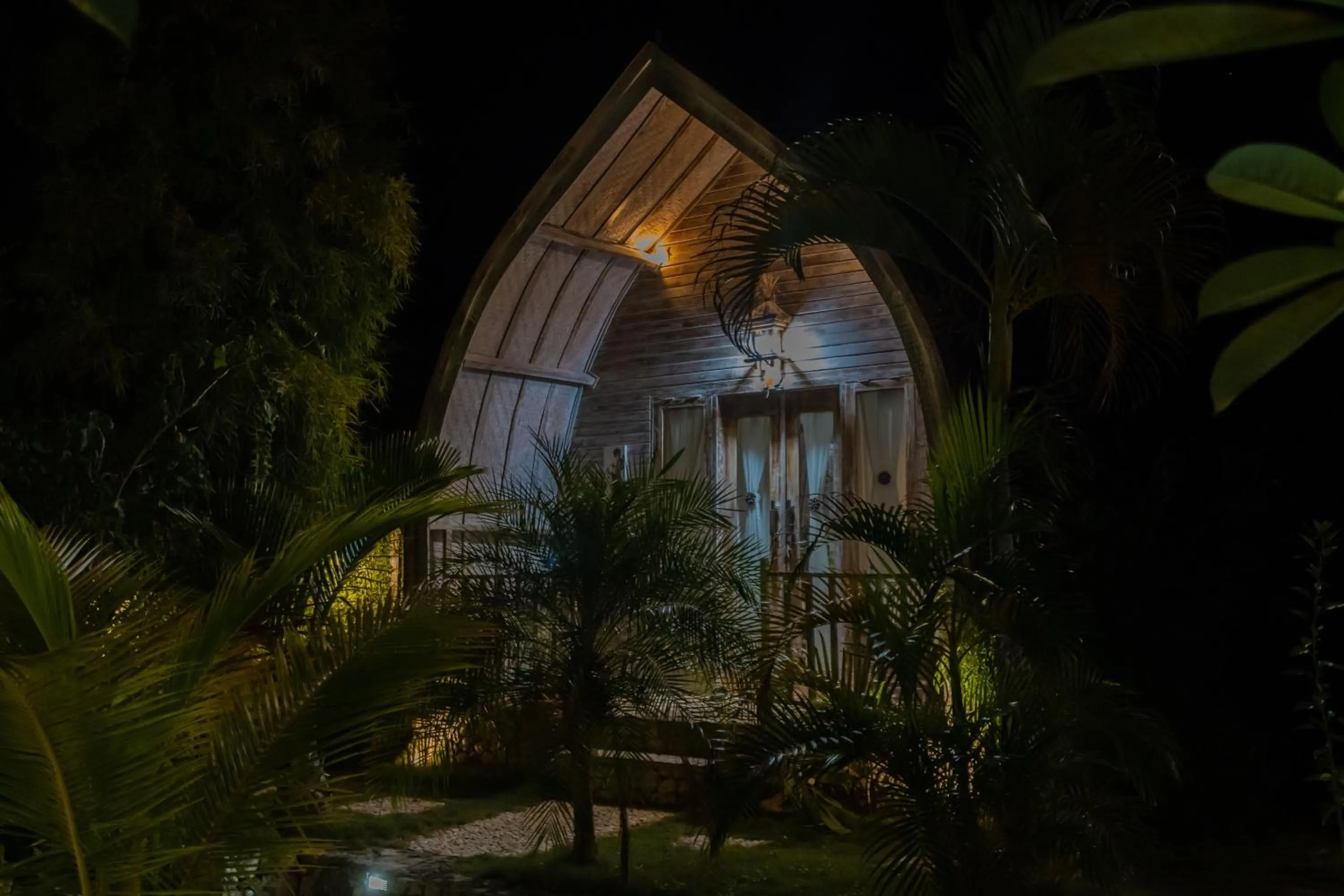 Night in The Mel Huts