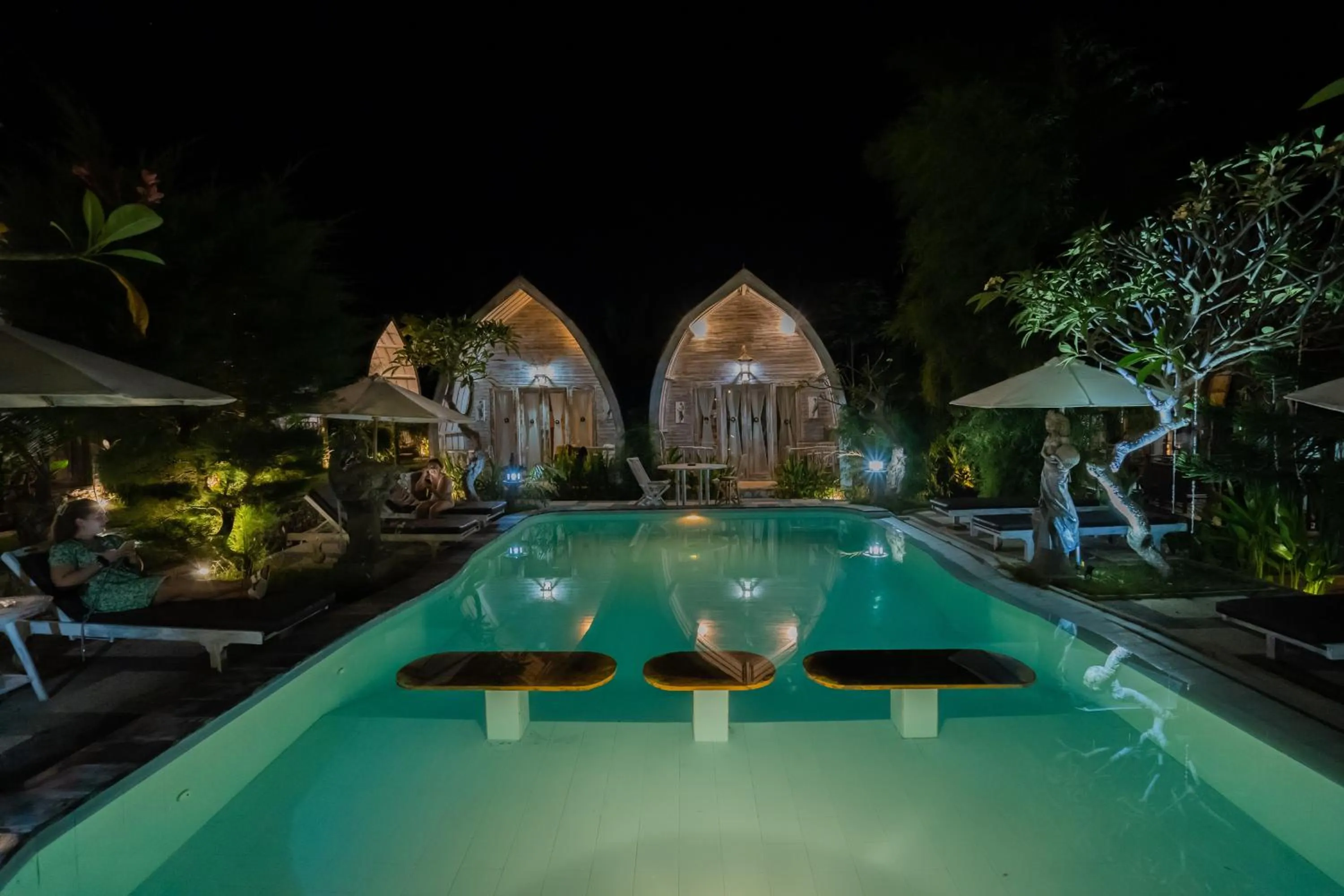 Night in The Mel Huts