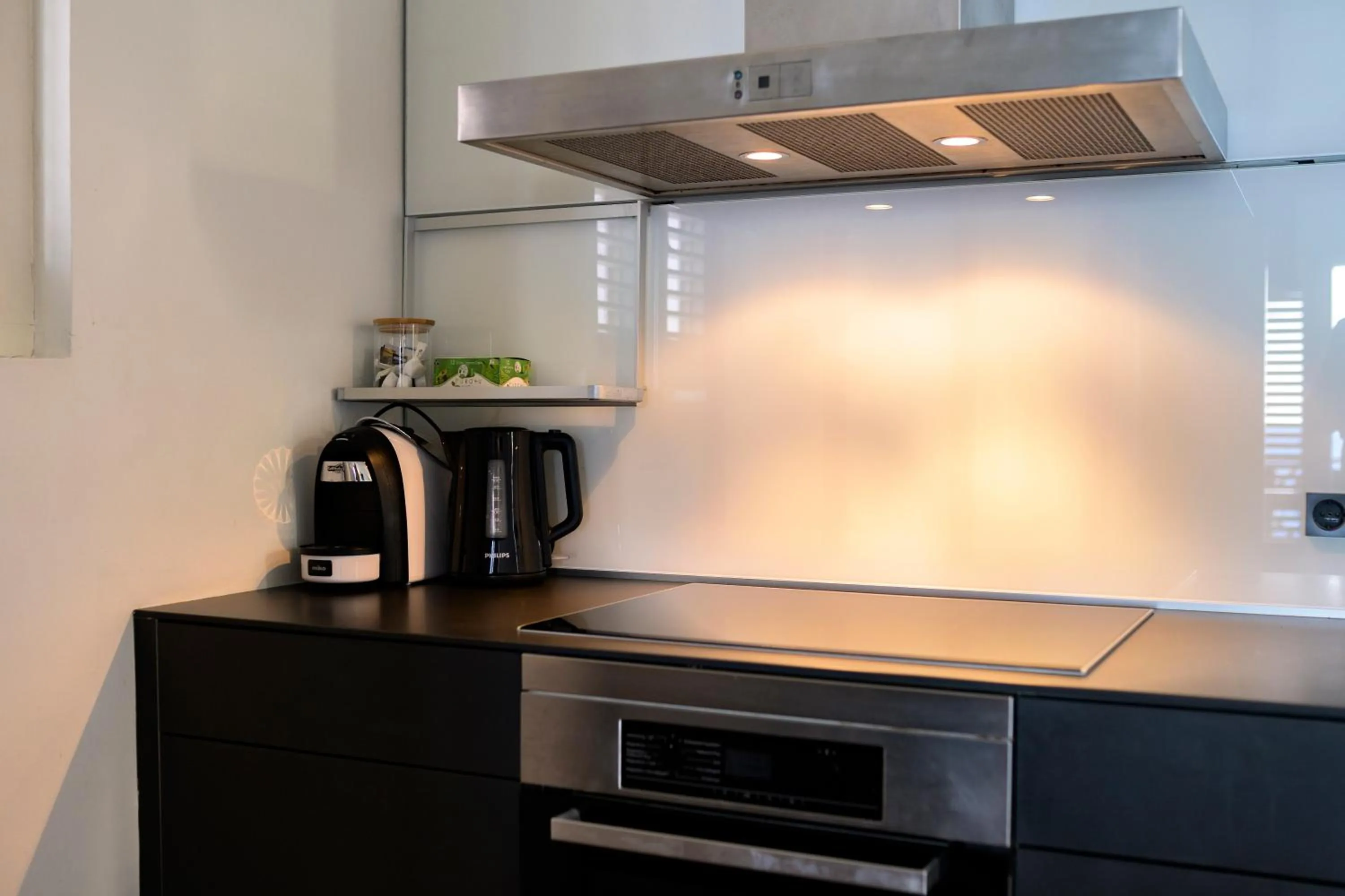 kitchen in Scuba Lodge & Suites