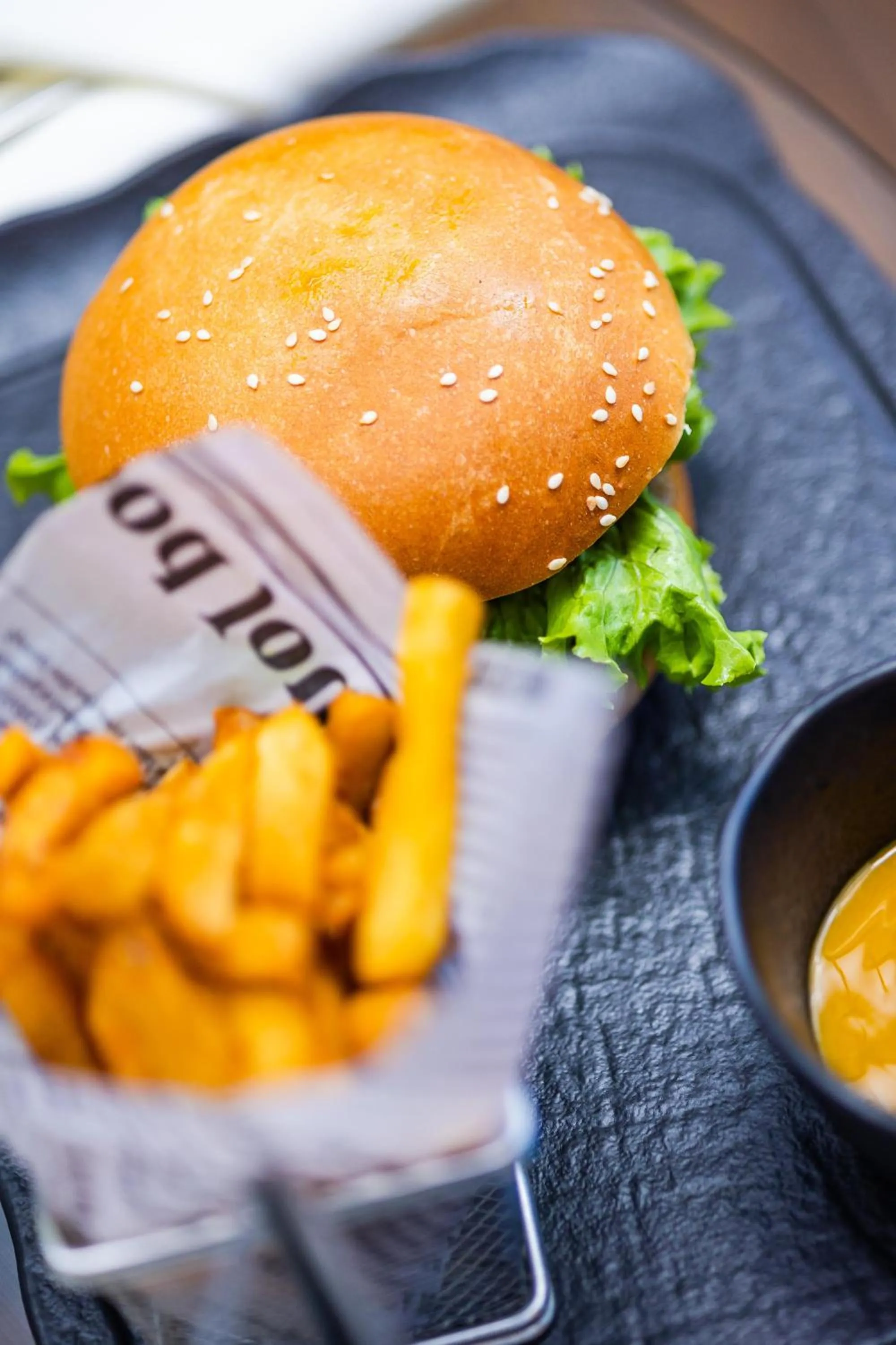 Restaurant/places to eat in Hodelpa Garden Court