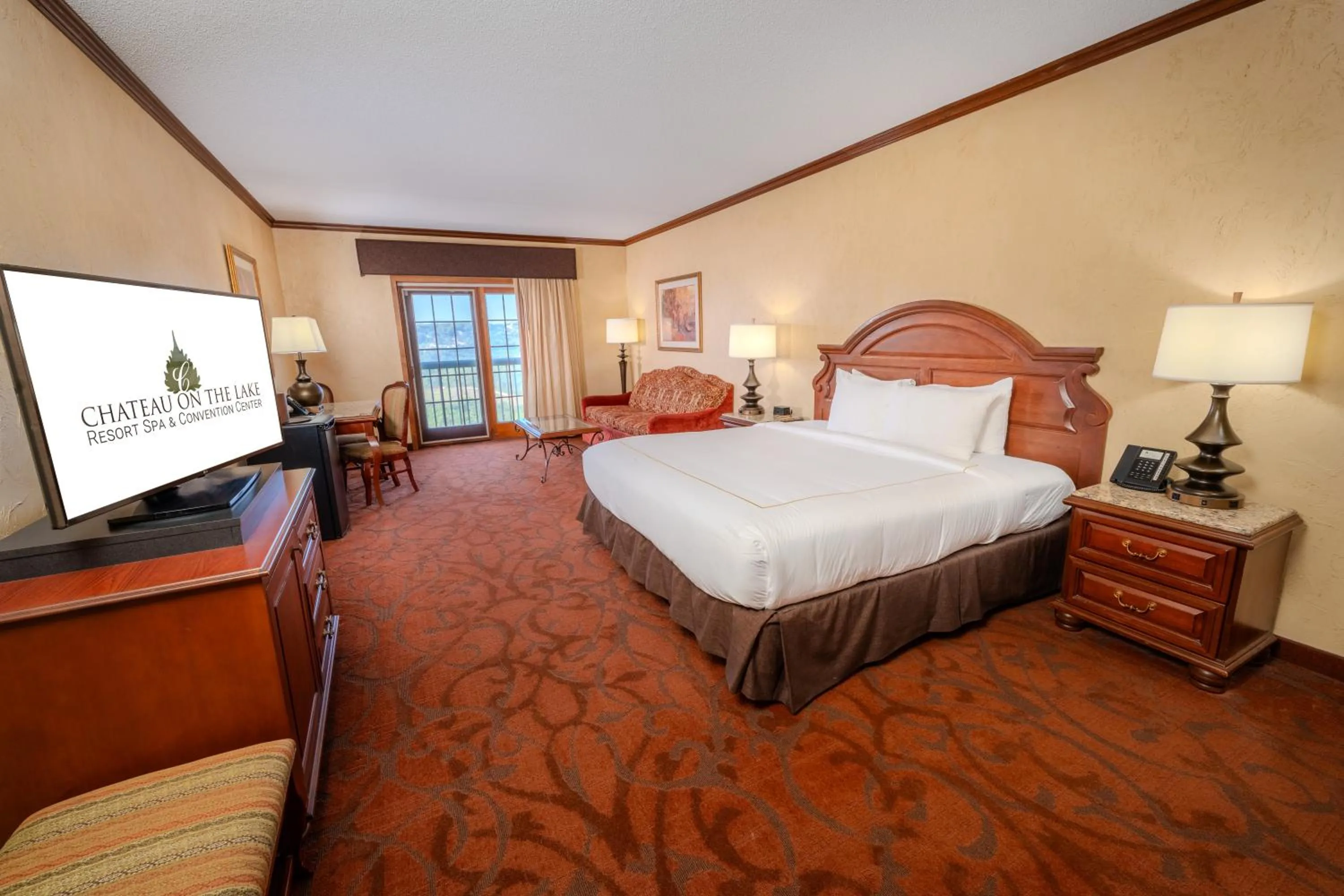 Bedroom, Bed in Chateau on the Lake Resort Spa and Convention Center