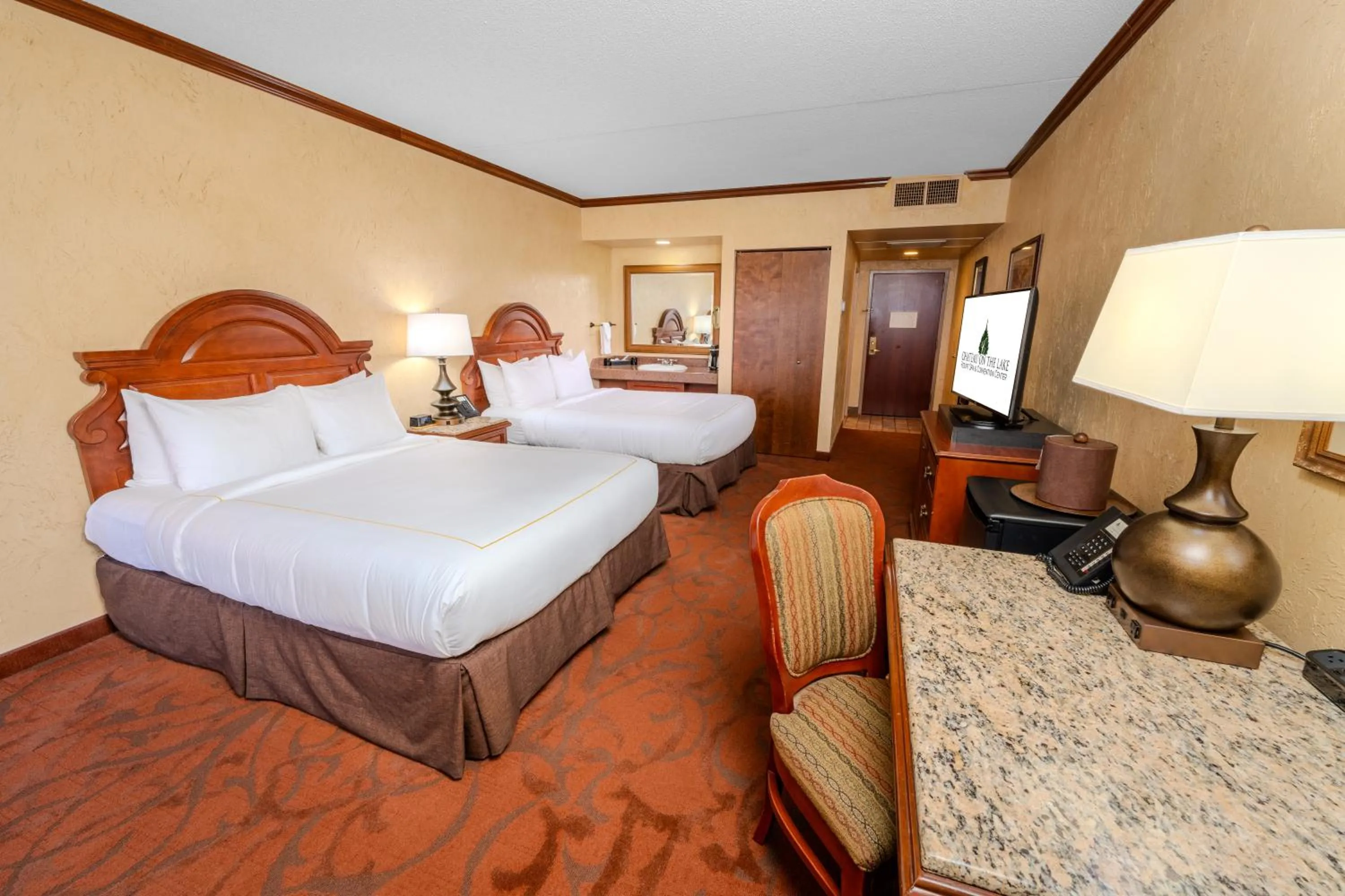 Bed in Chateau on the Lake Resort Spa and Convention Center